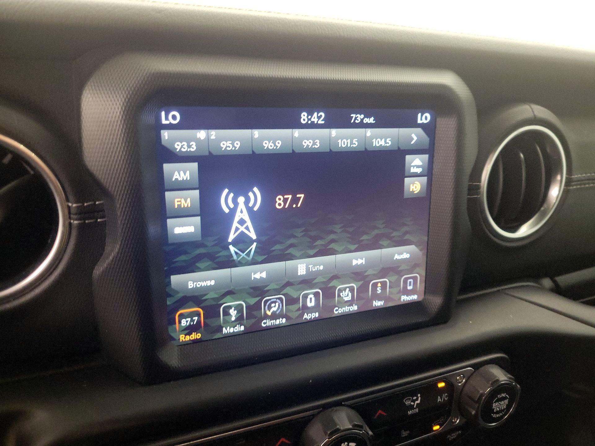 Thumbnail: 2019 Jeep Wrangler - 16