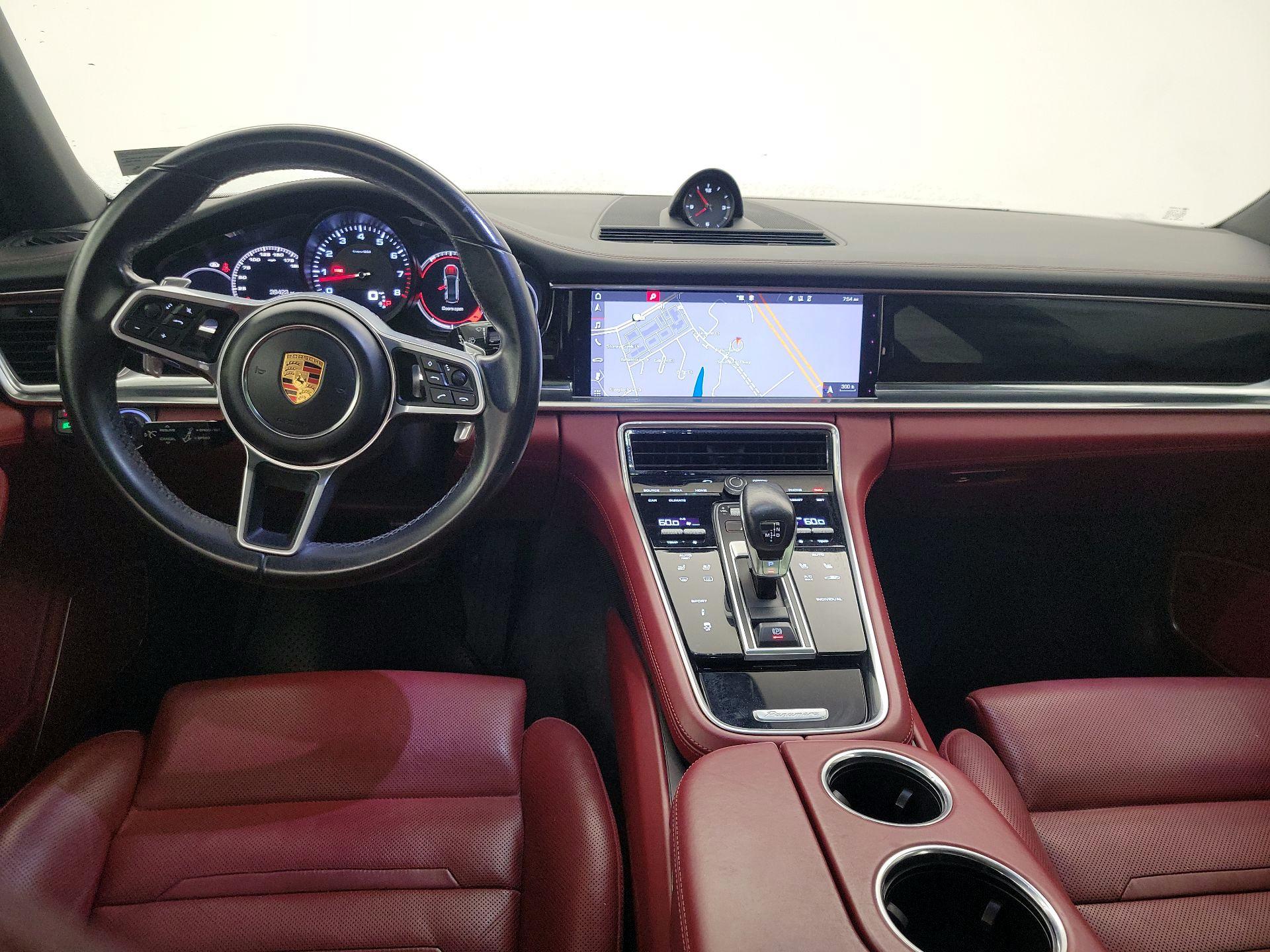 Thumbnail: 2018 Porsche Panamera - 9