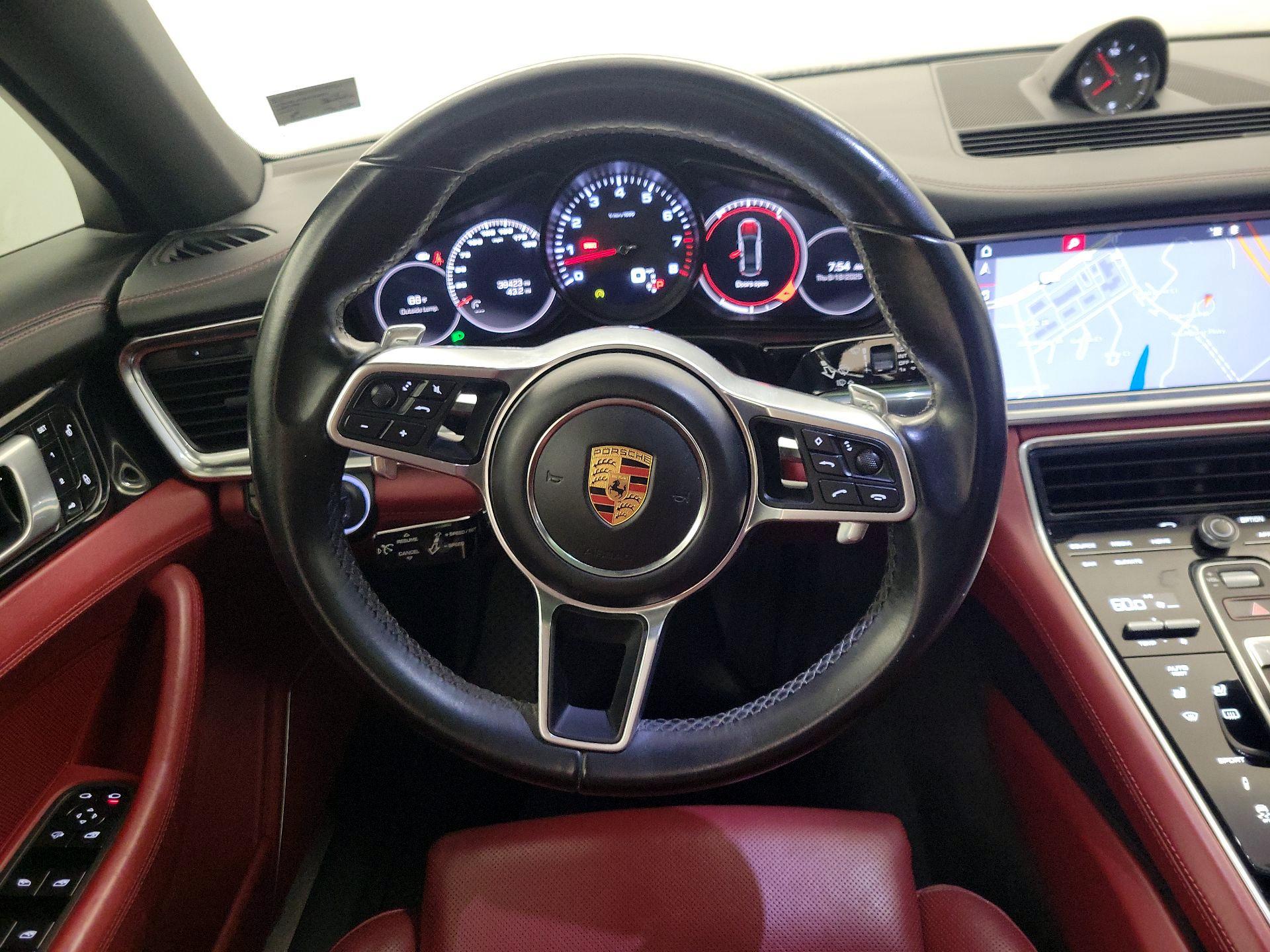 Thumbnail: 2018 Porsche Panamera - 10