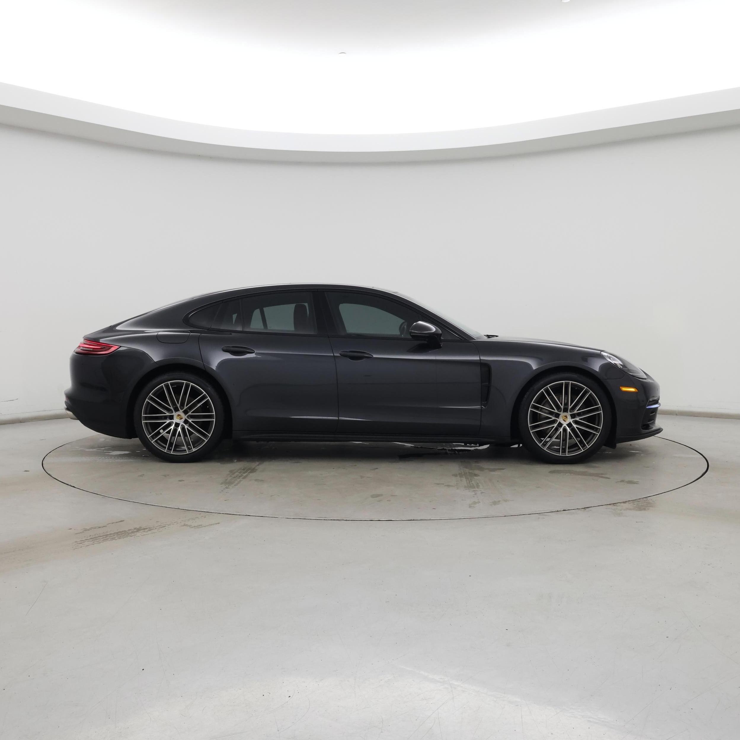 Thumbnail: 2018 Porsche Panamera - 7