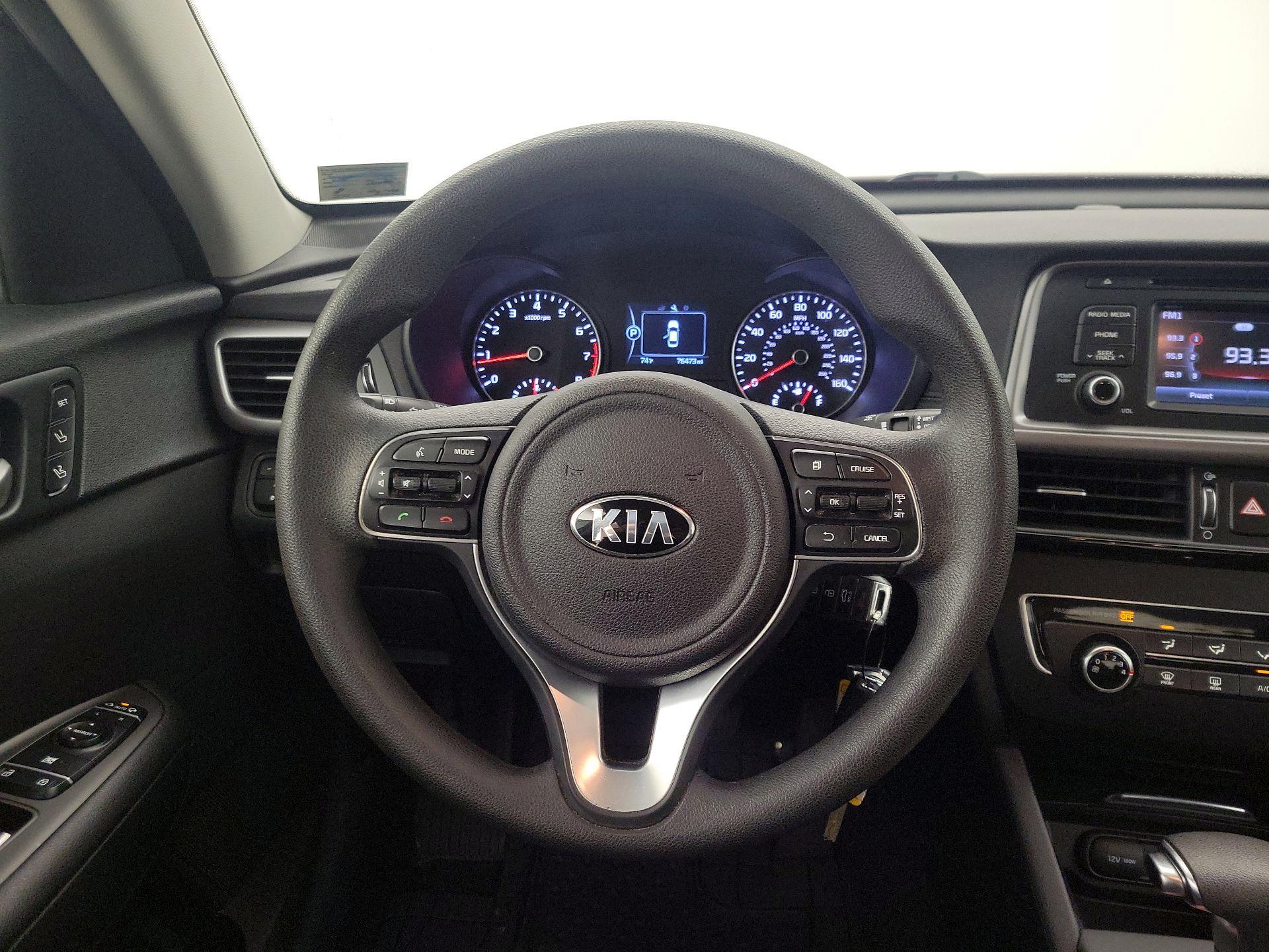 Thumbnail: 2016 Kia Optima - 10