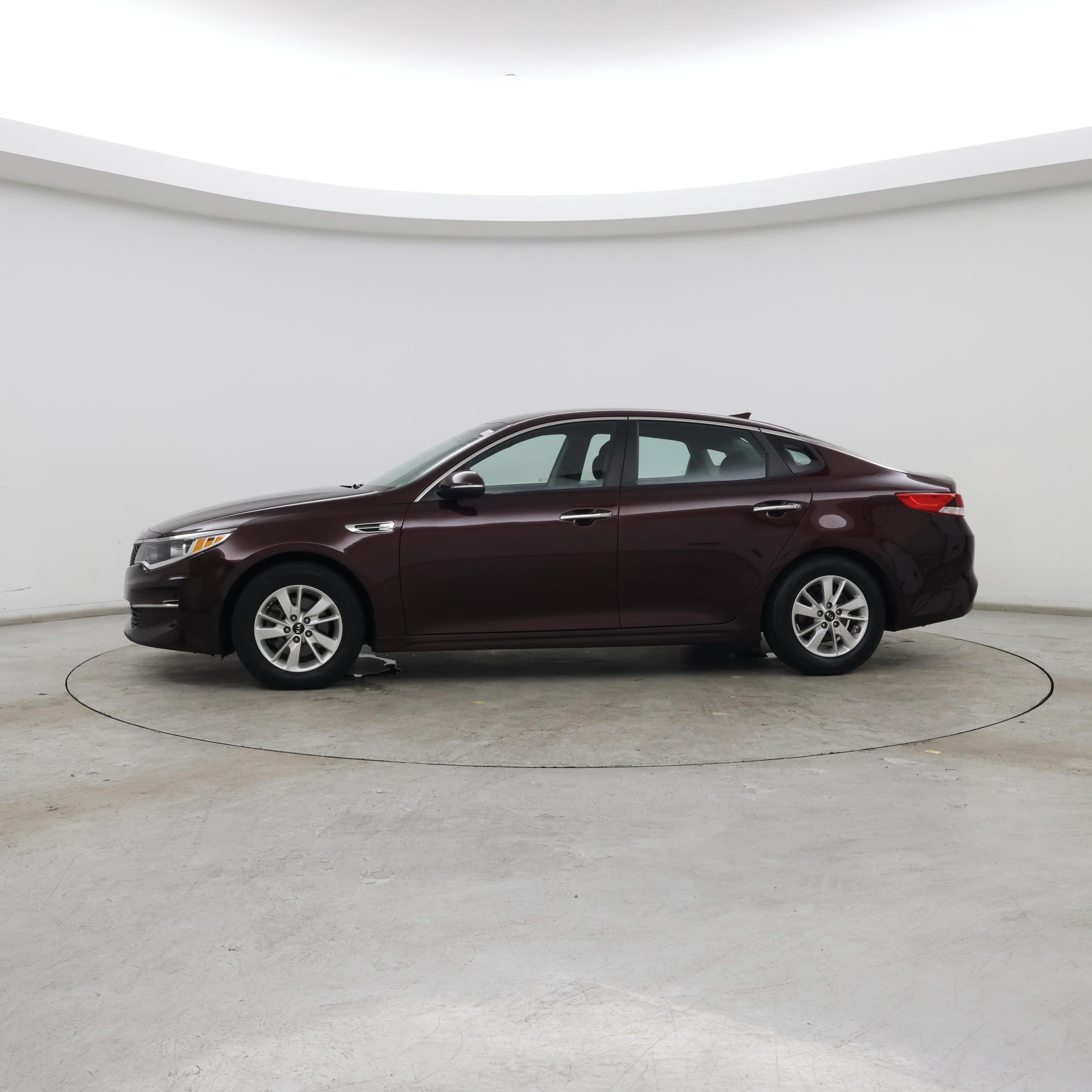 Thumbnail: 2016 Kia Optima - 3