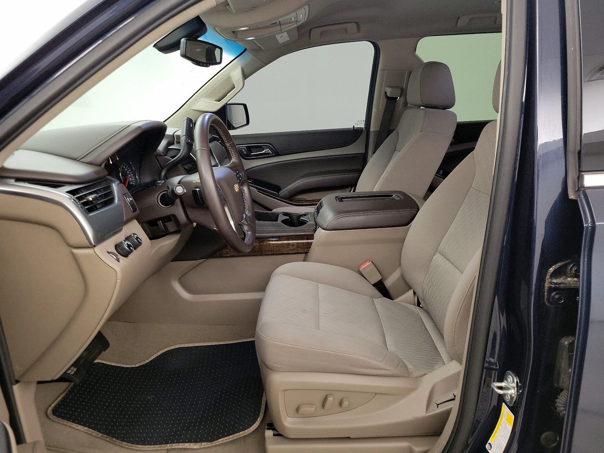 Thumbnail: 2019 Chevrolet Tahoe - 11