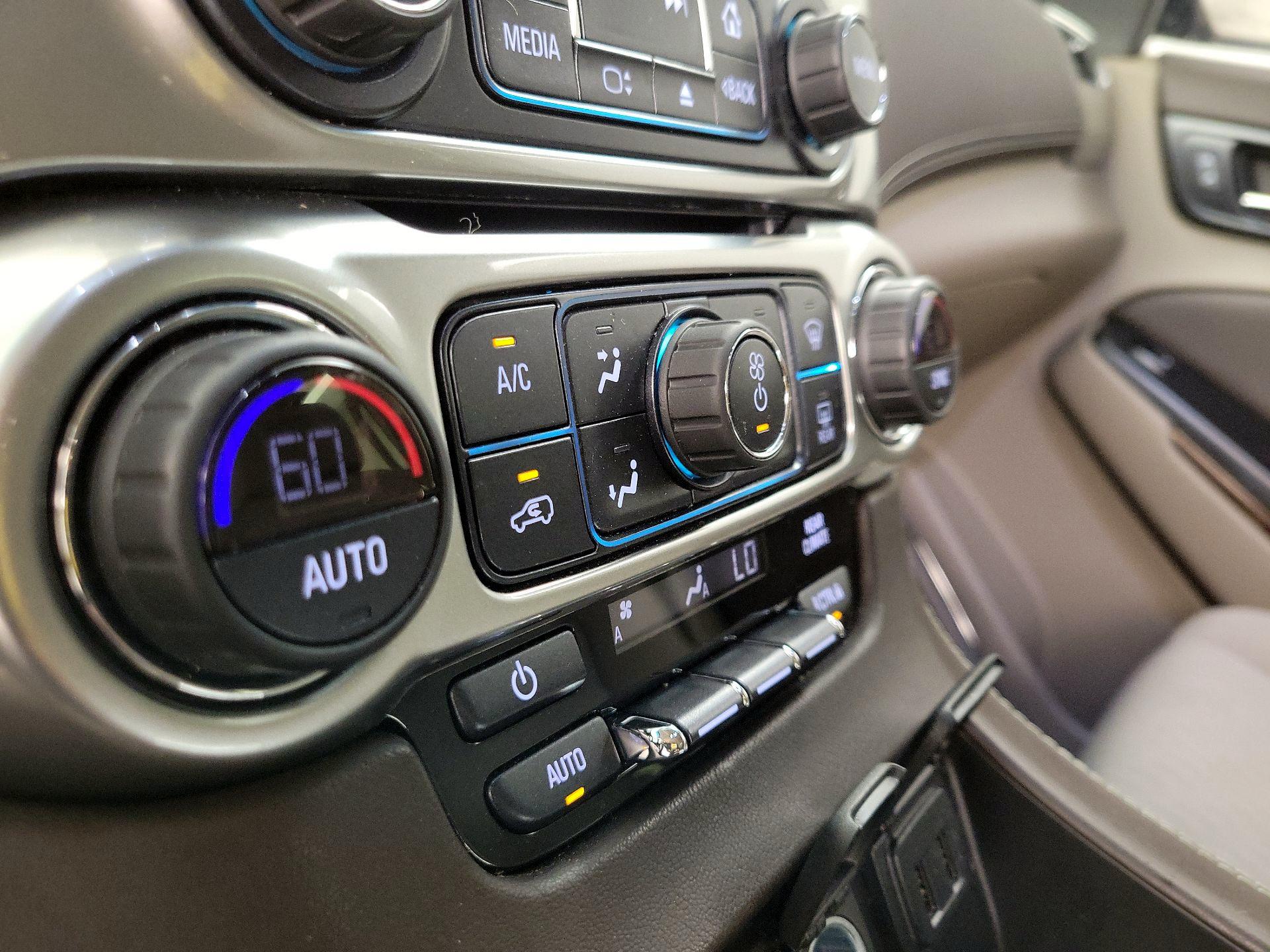 Thumbnail: 2019 Chevrolet Tahoe - 16