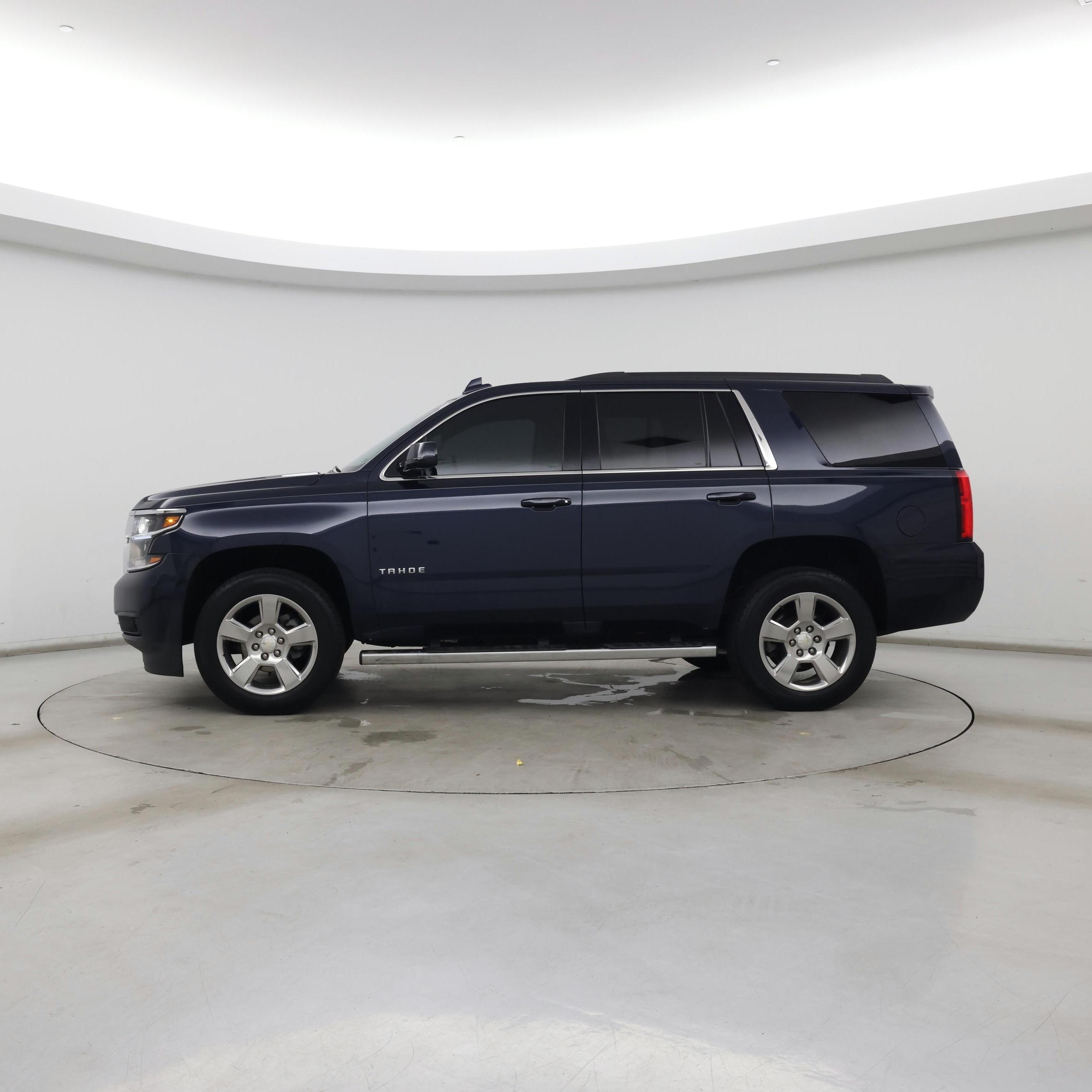 Thumbnail: 2019 Chevrolet Tahoe - 3