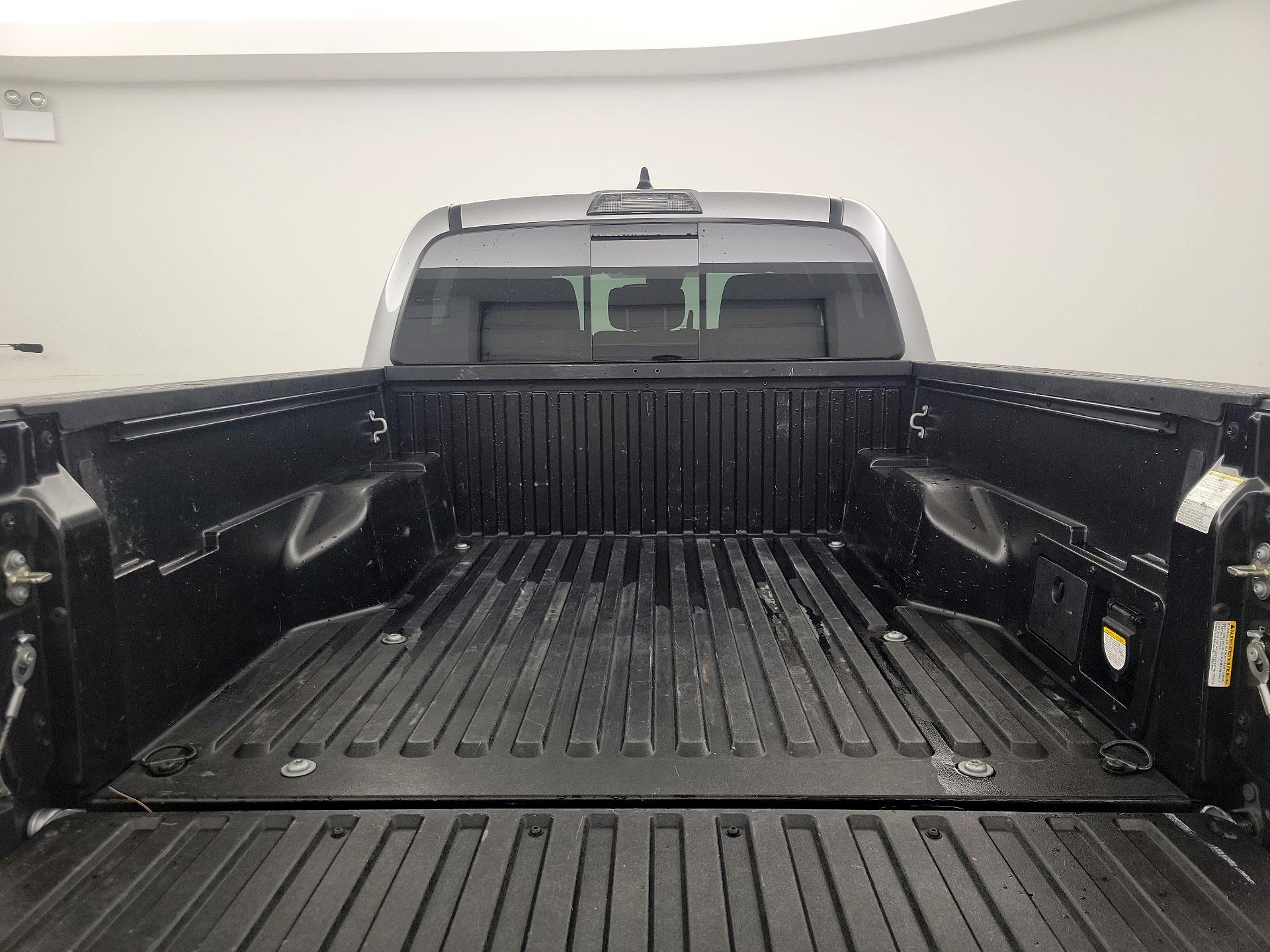 Thumbnail: 2020 Toyota Tacoma - 20