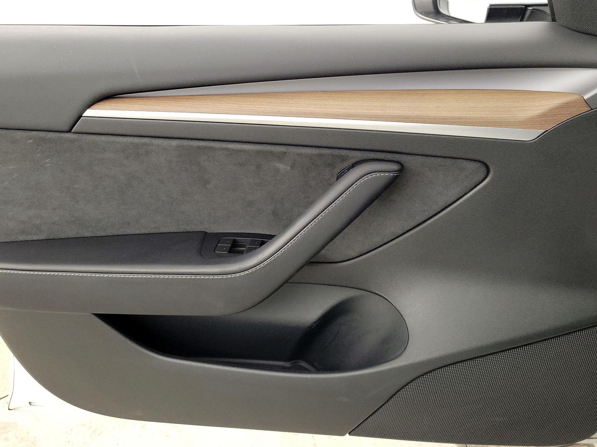 Thumbnail: 2023 Tesla Model 3 - 12