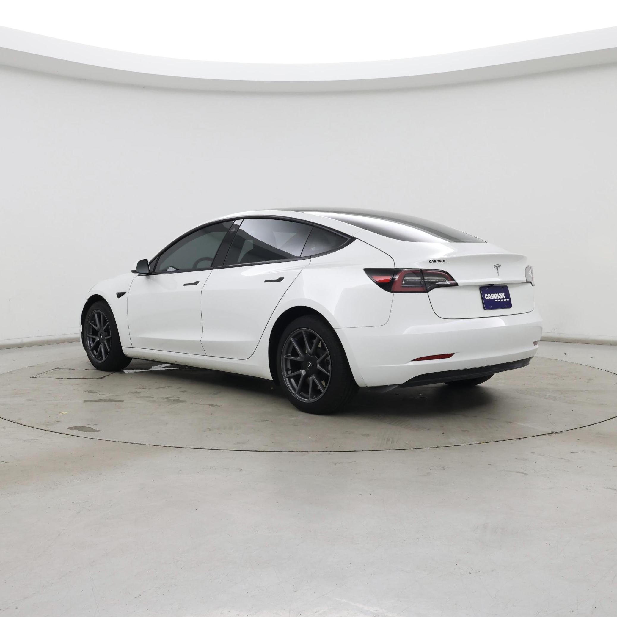Thumbnail: 2023 Tesla Model 3 - 2