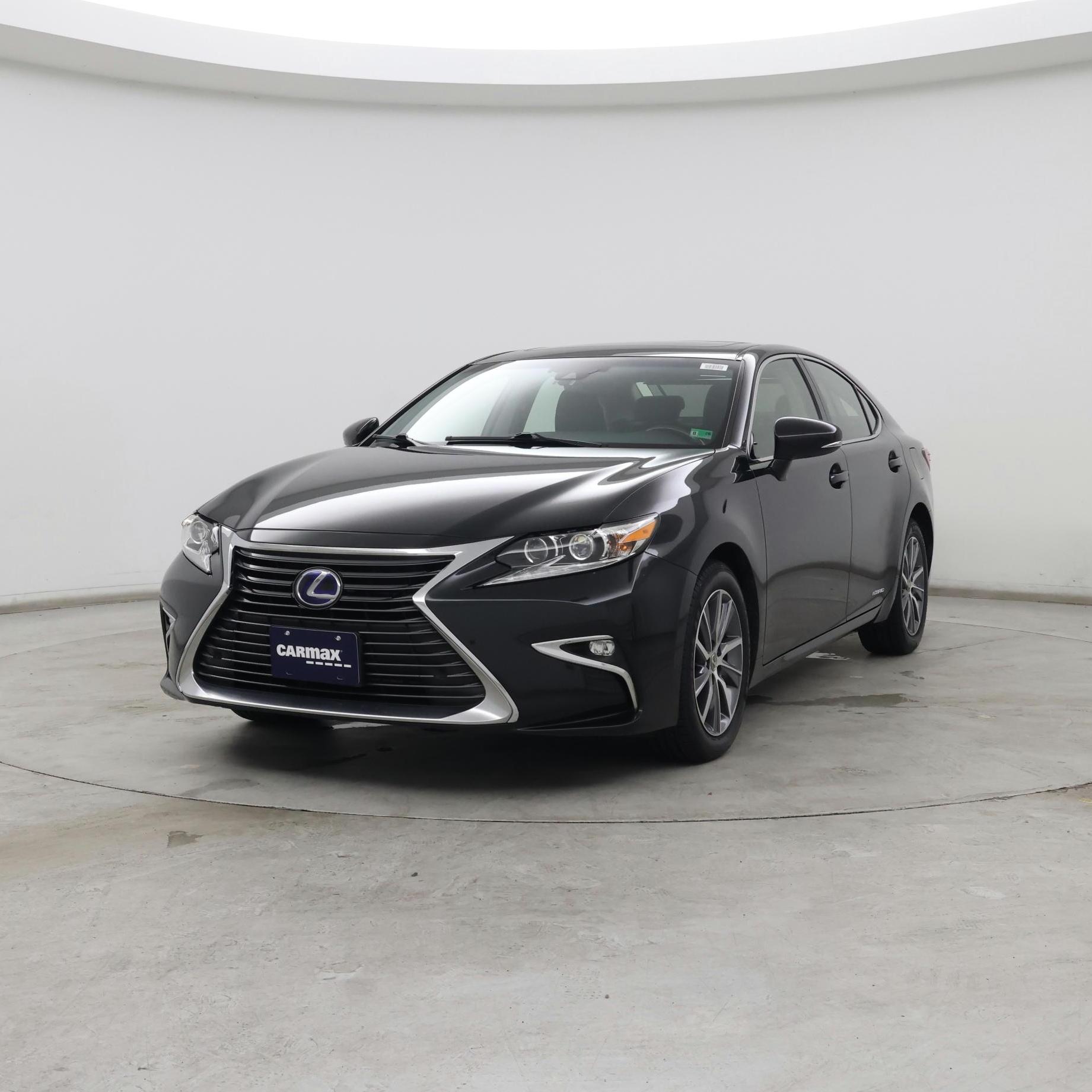 Thumbnail: 2017 Lexus ES - 4