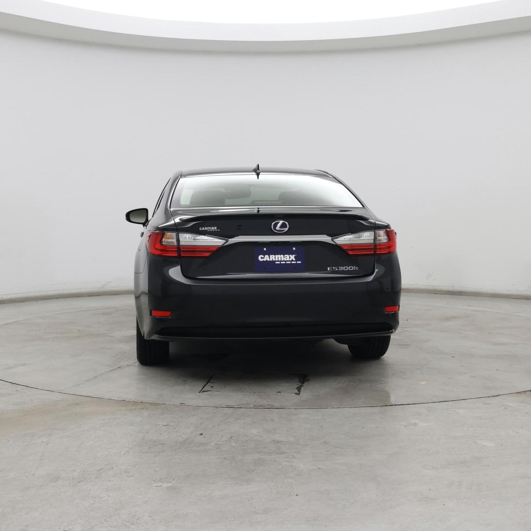 Thumbnail: 2017 Lexus ES - 6