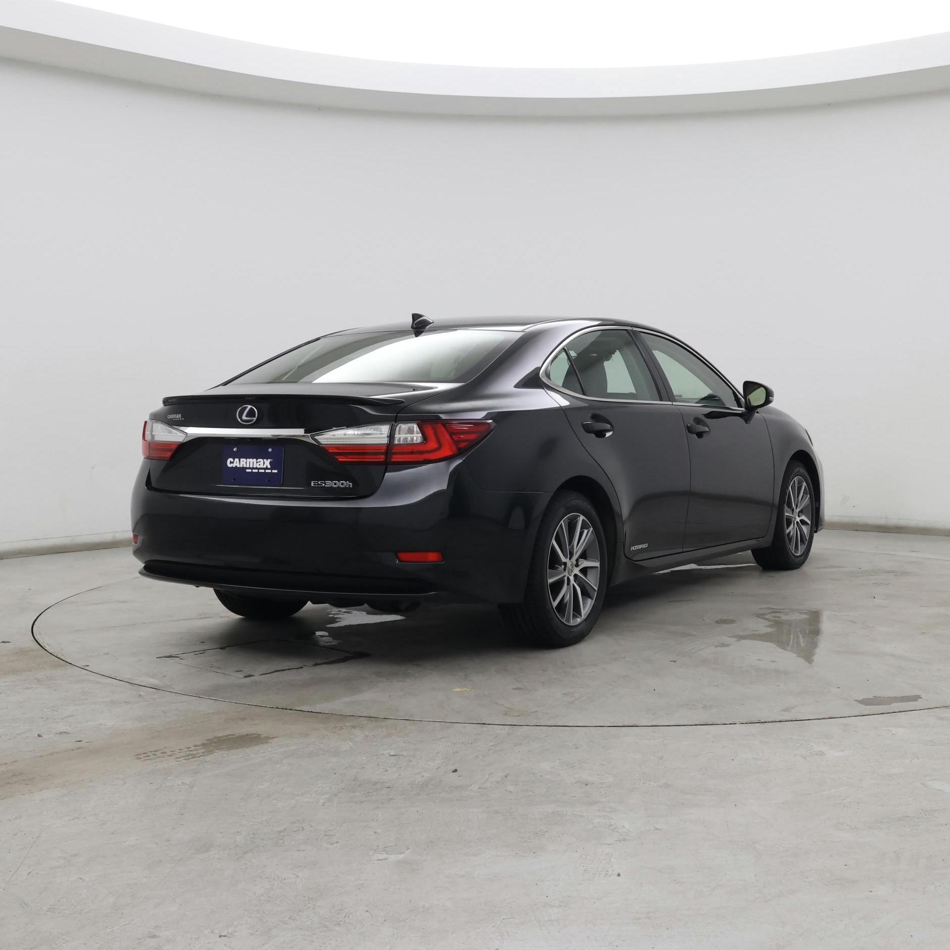 Thumbnail: 2017 Lexus ES - 8