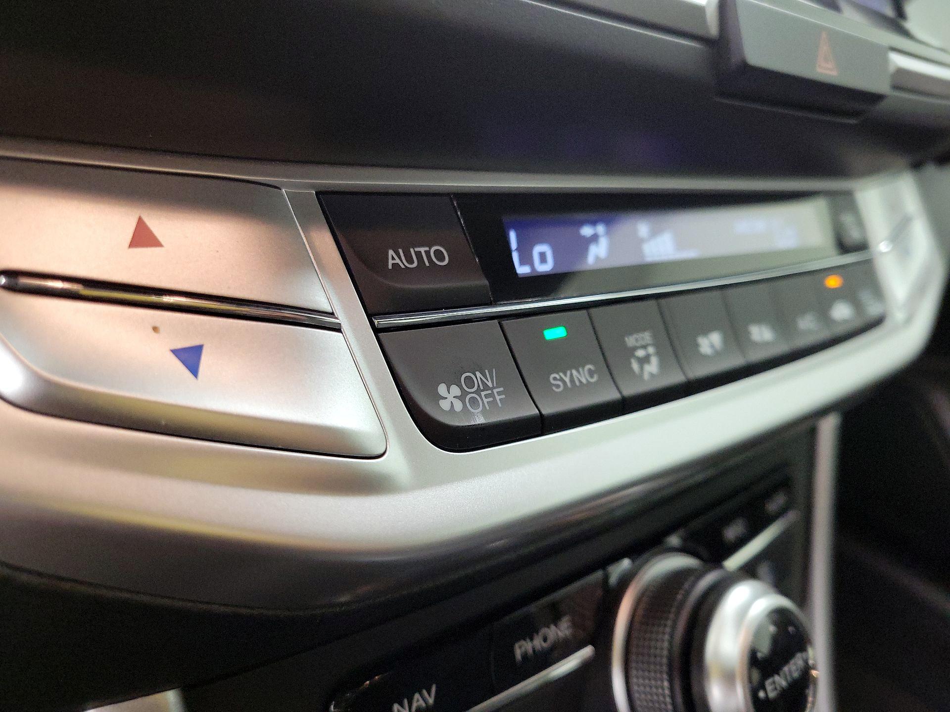 Thumbnail: 2015 Honda Accord - 17