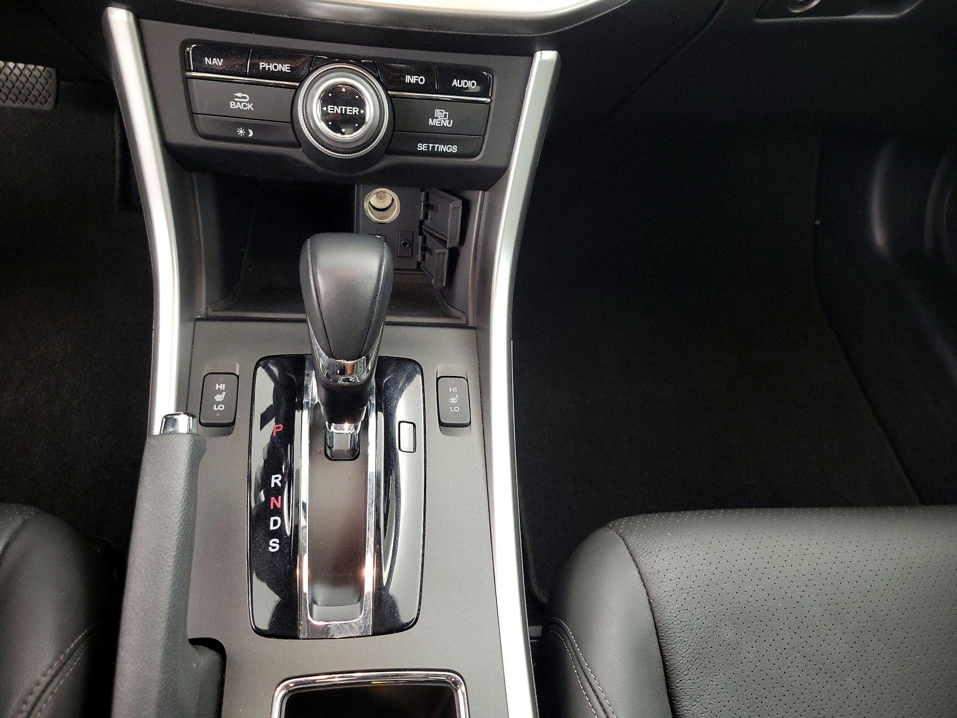 Thumbnail: 2015 Honda Accord - 18
