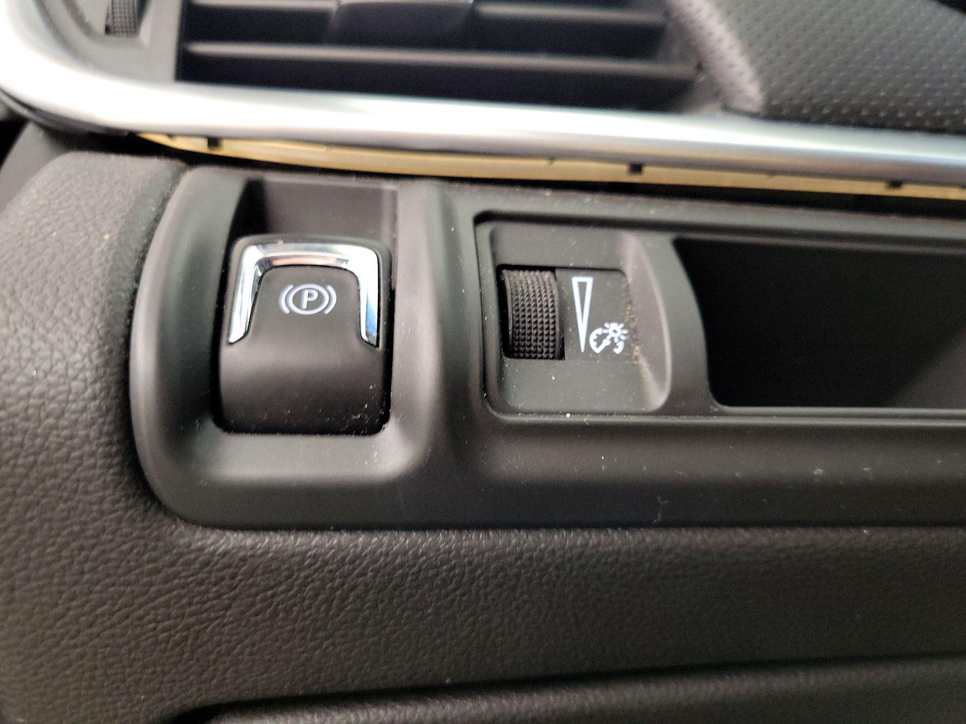 Thumbnail: 2017 Cadillac XTS - 13