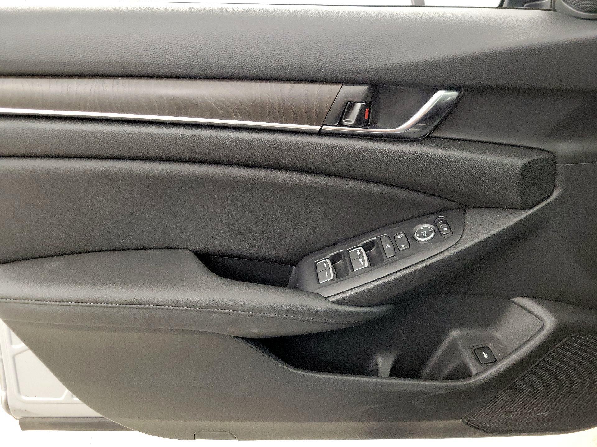 Thumbnail: 2019 Honda Accord - 12