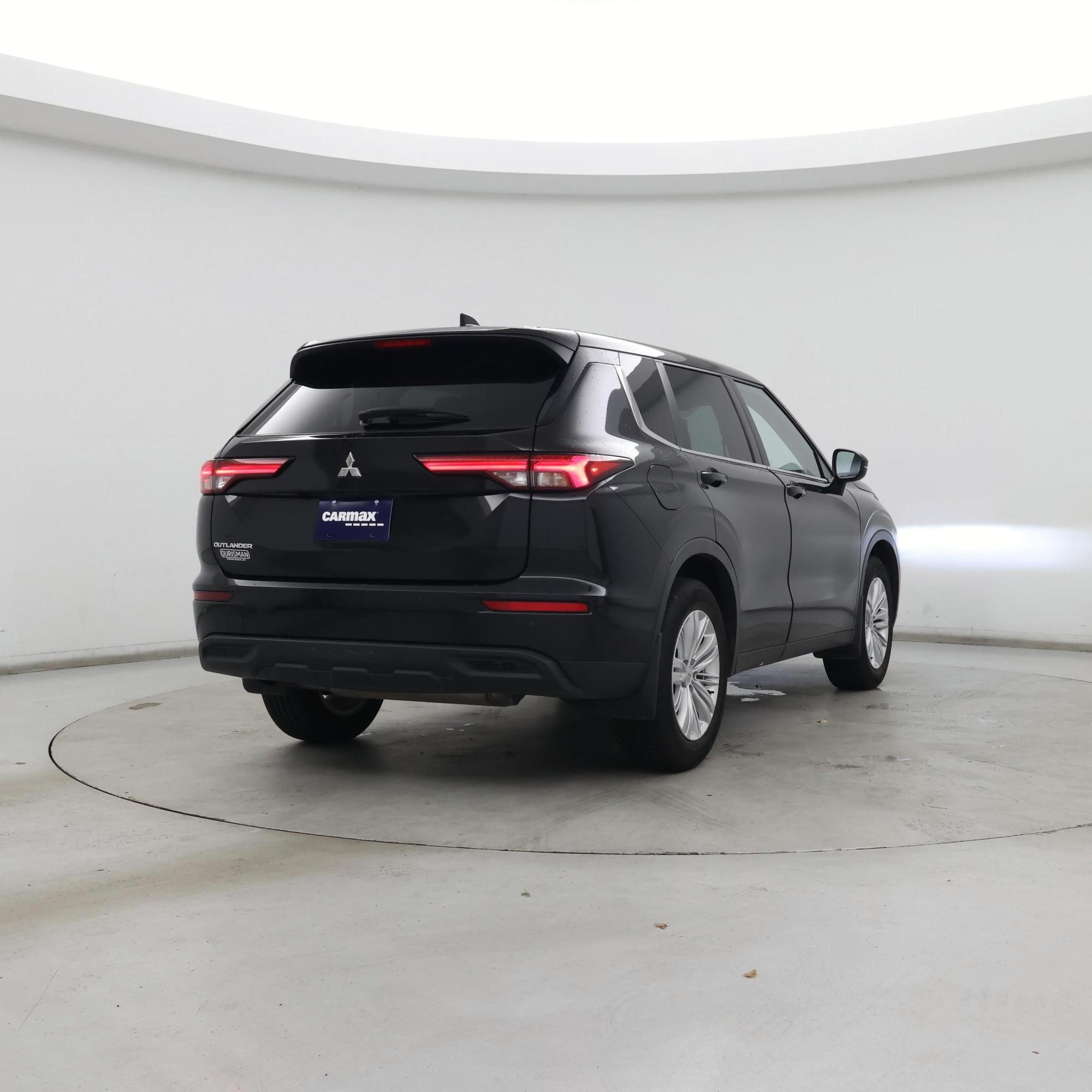 Thumbnail: 2022 Mitsubishi Outlander - 8