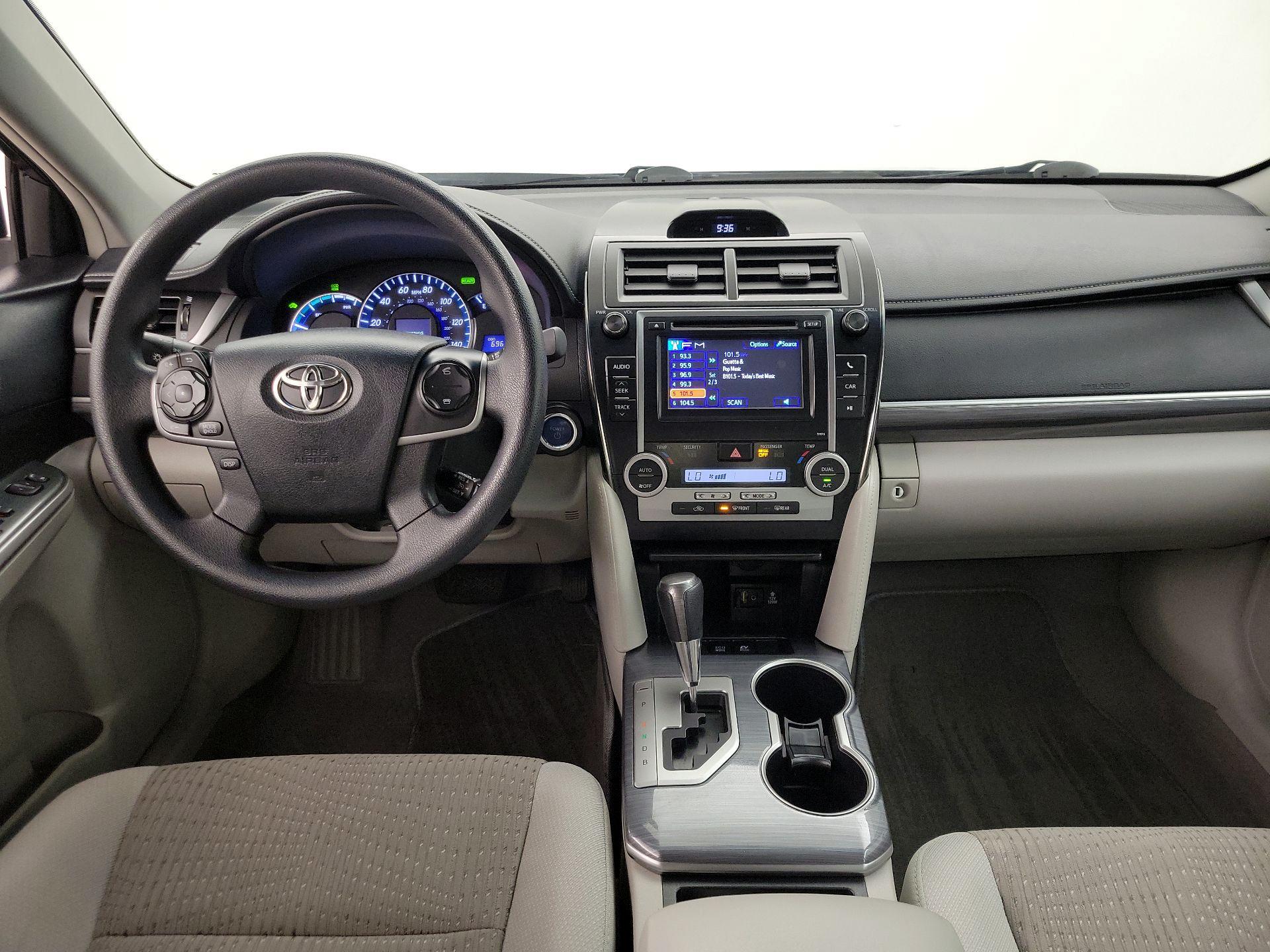 Thumbnail: 2013 Toyota Camry - 9