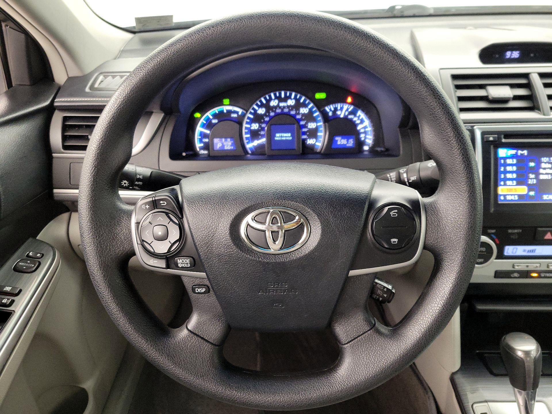 Thumbnail: 2013 Toyota Camry - 10