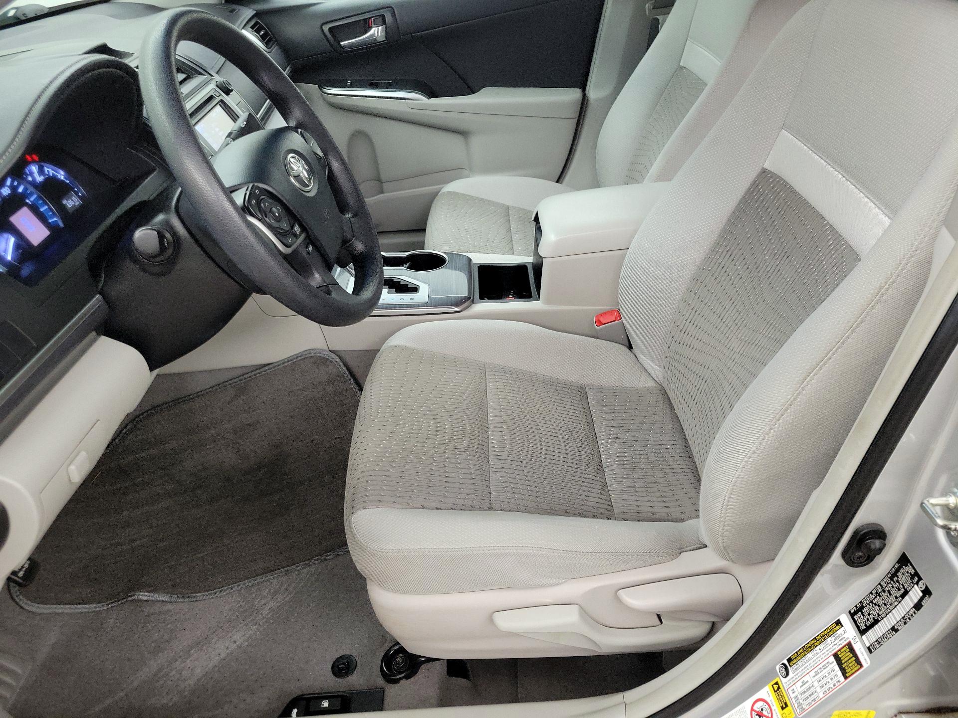 Thumbnail: 2013 Toyota Camry - 11
