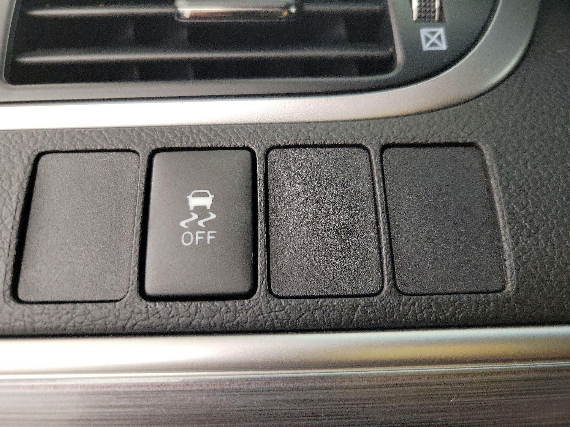 Thumbnail: 2013 Toyota Camry - 13