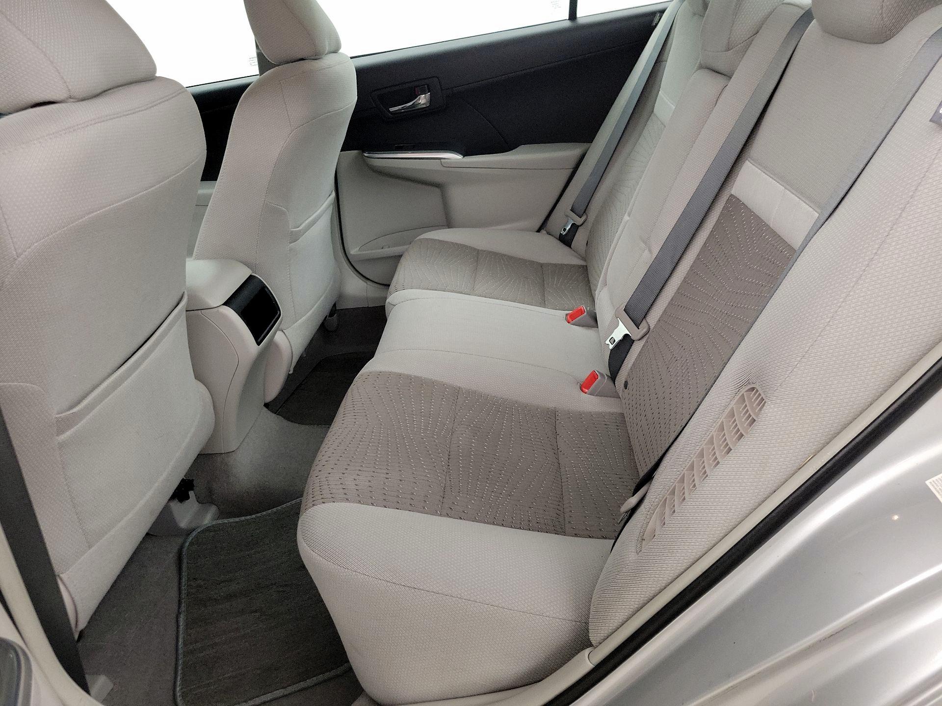 Thumbnail: 2013 Toyota Camry - 18