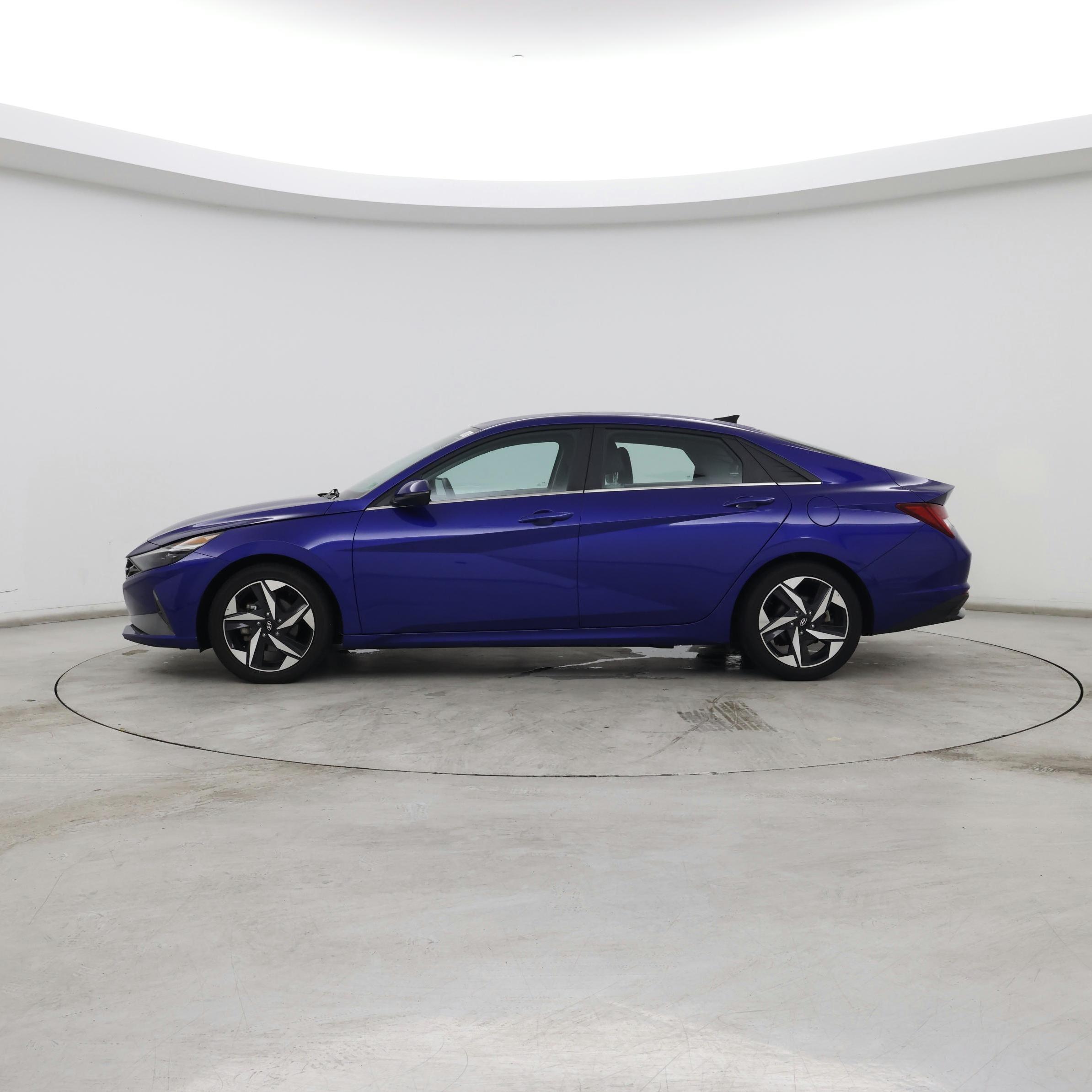 Thumbnail: 2023 Hyundai Elantra - 3