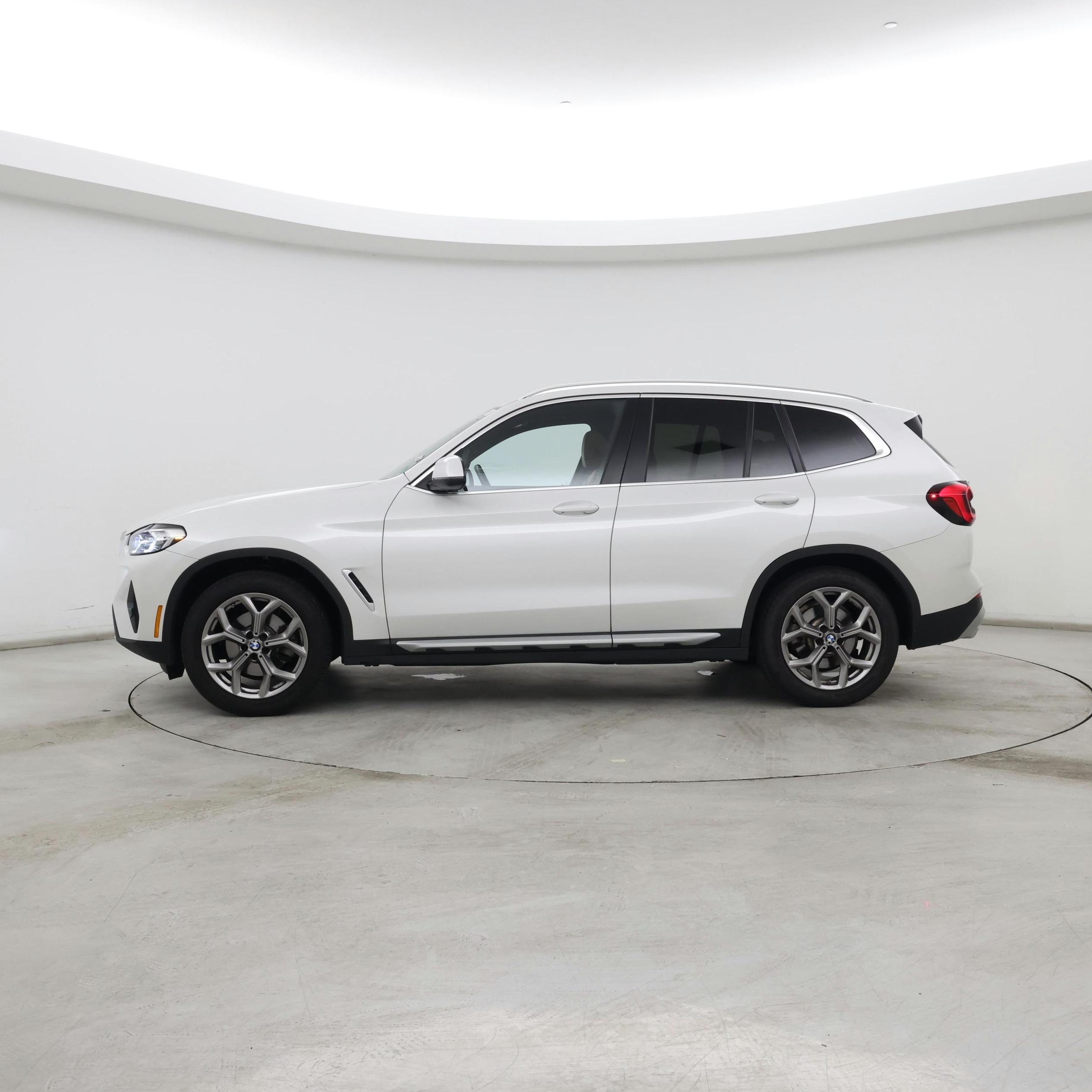 Thumbnail: 2022 BMW X3 - 3