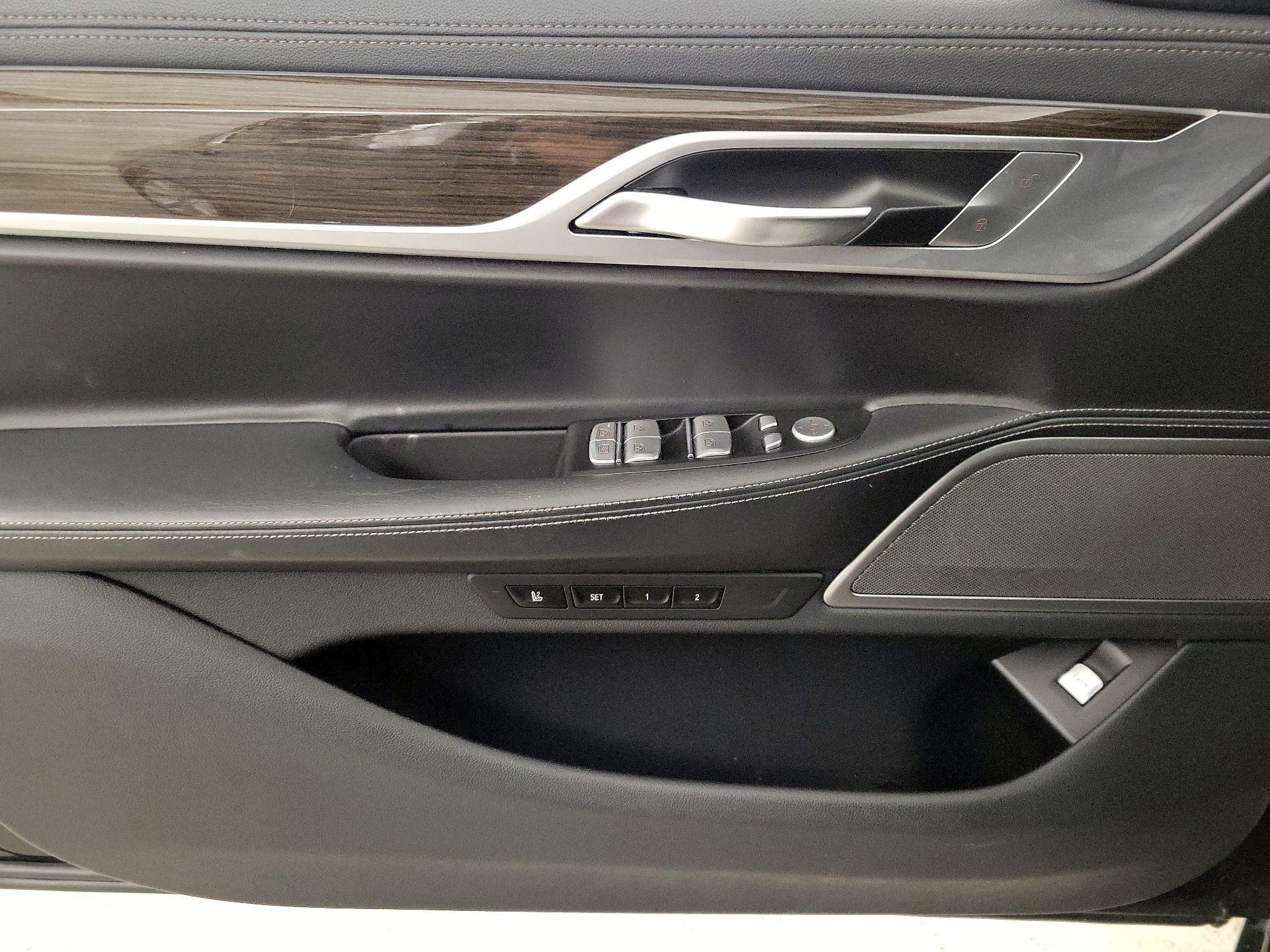 Thumbnail: 2020 BMW 7 Series - 12