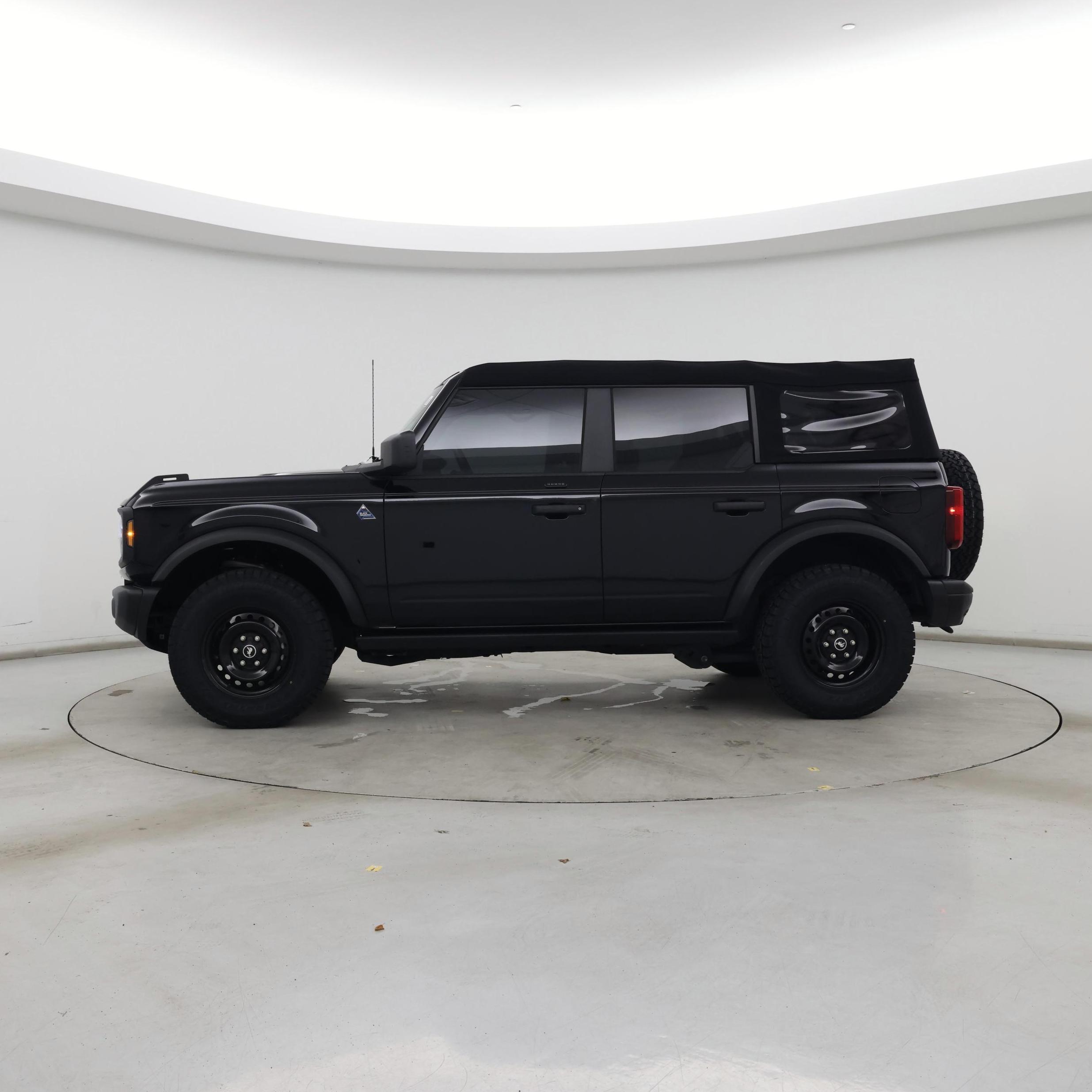 Thumbnail: 2023 Ford Bronco - 3