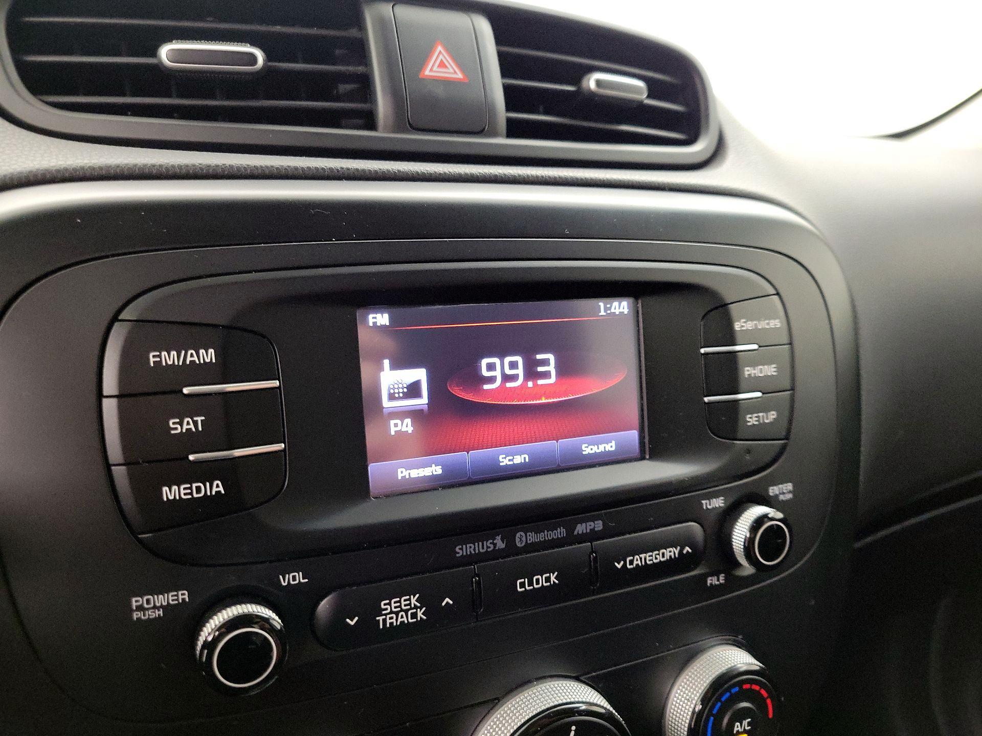 Thumbnail: 2015 Kia Soul - 15
