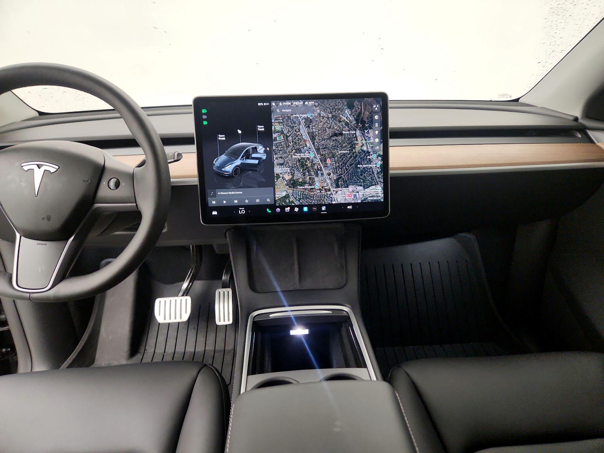 Thumbnail: 2024 Tesla Model Y - 9