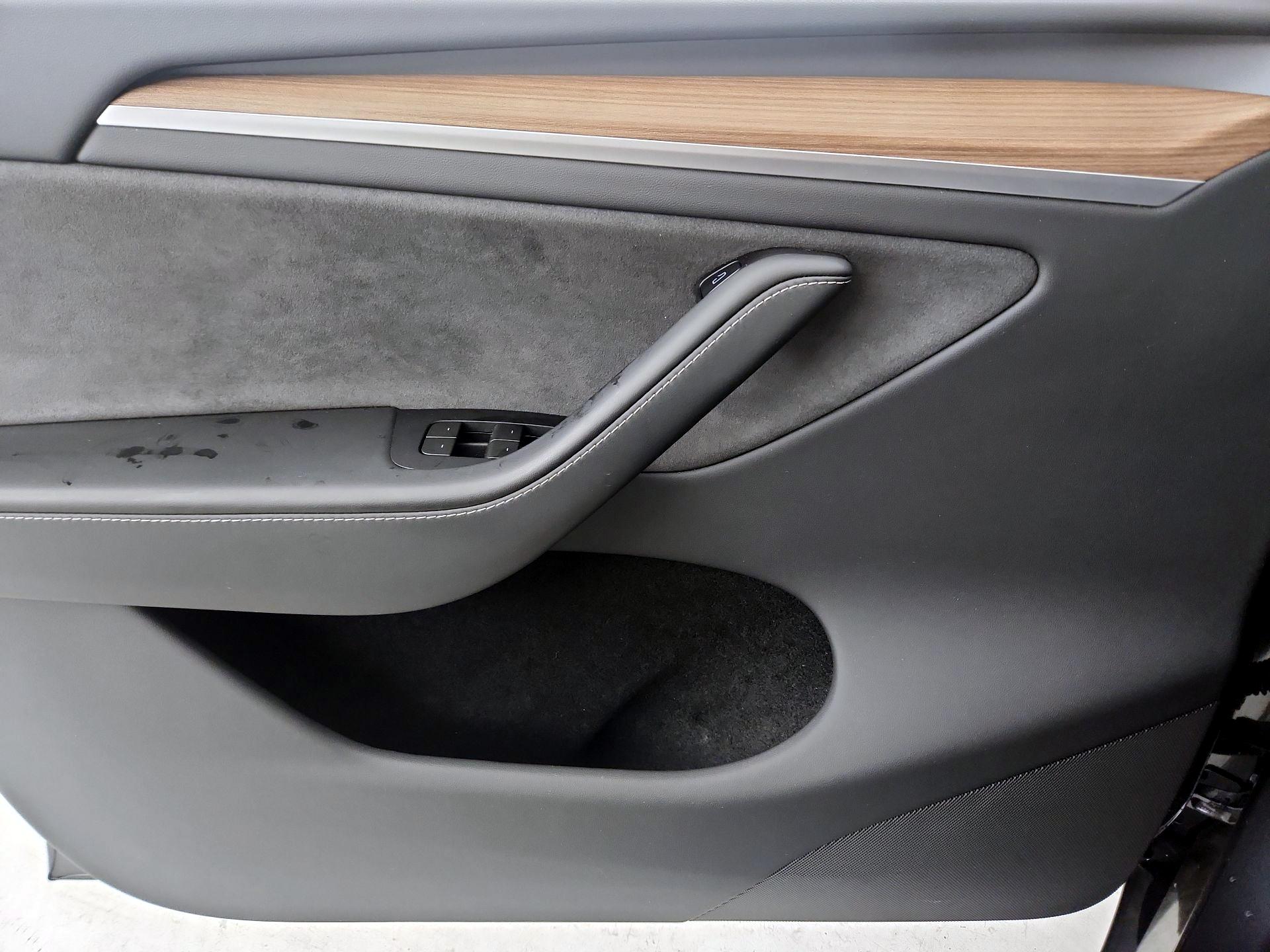 Thumbnail: 2024 Tesla Model Y - 12