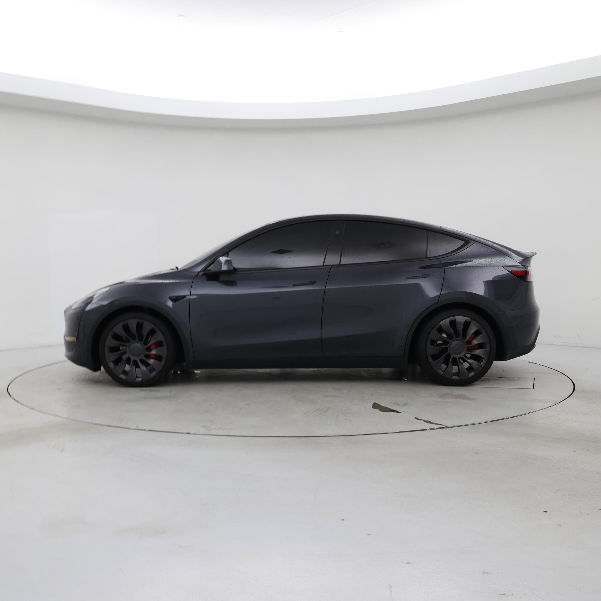Thumbnail: 2024 Tesla Model Y - 3
