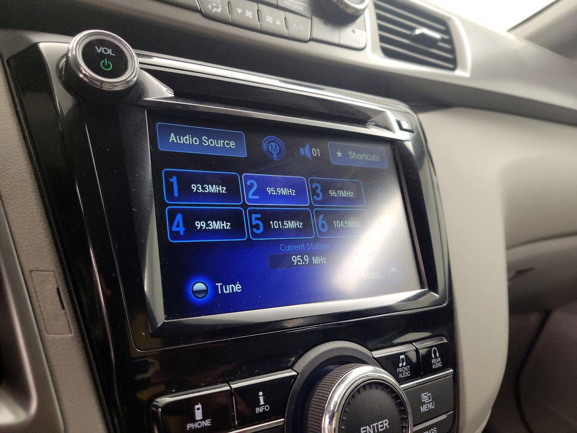 Thumbnail: 2016 Honda Odyssey - 15
