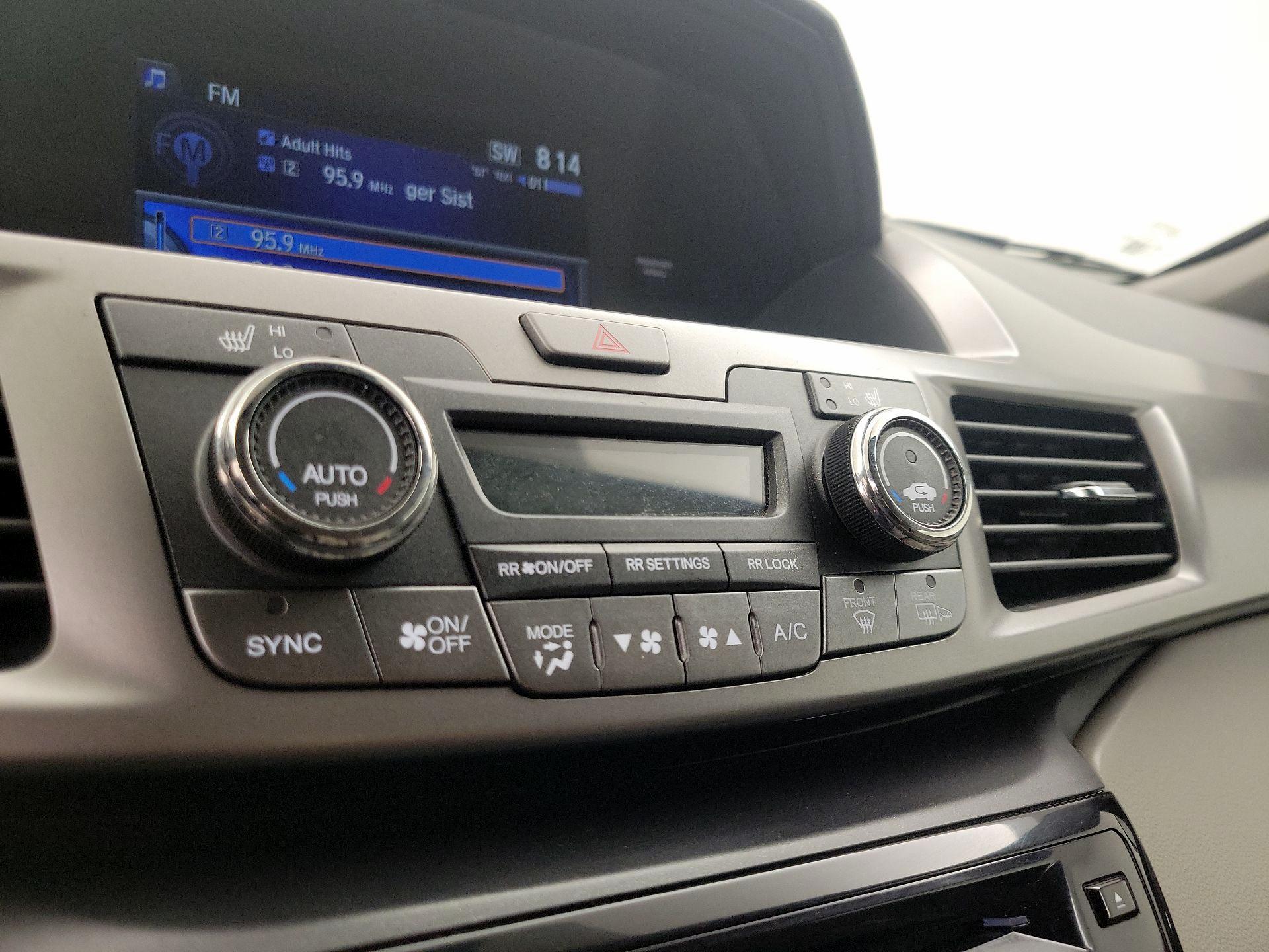 Thumbnail: 2016 Honda Odyssey - 16