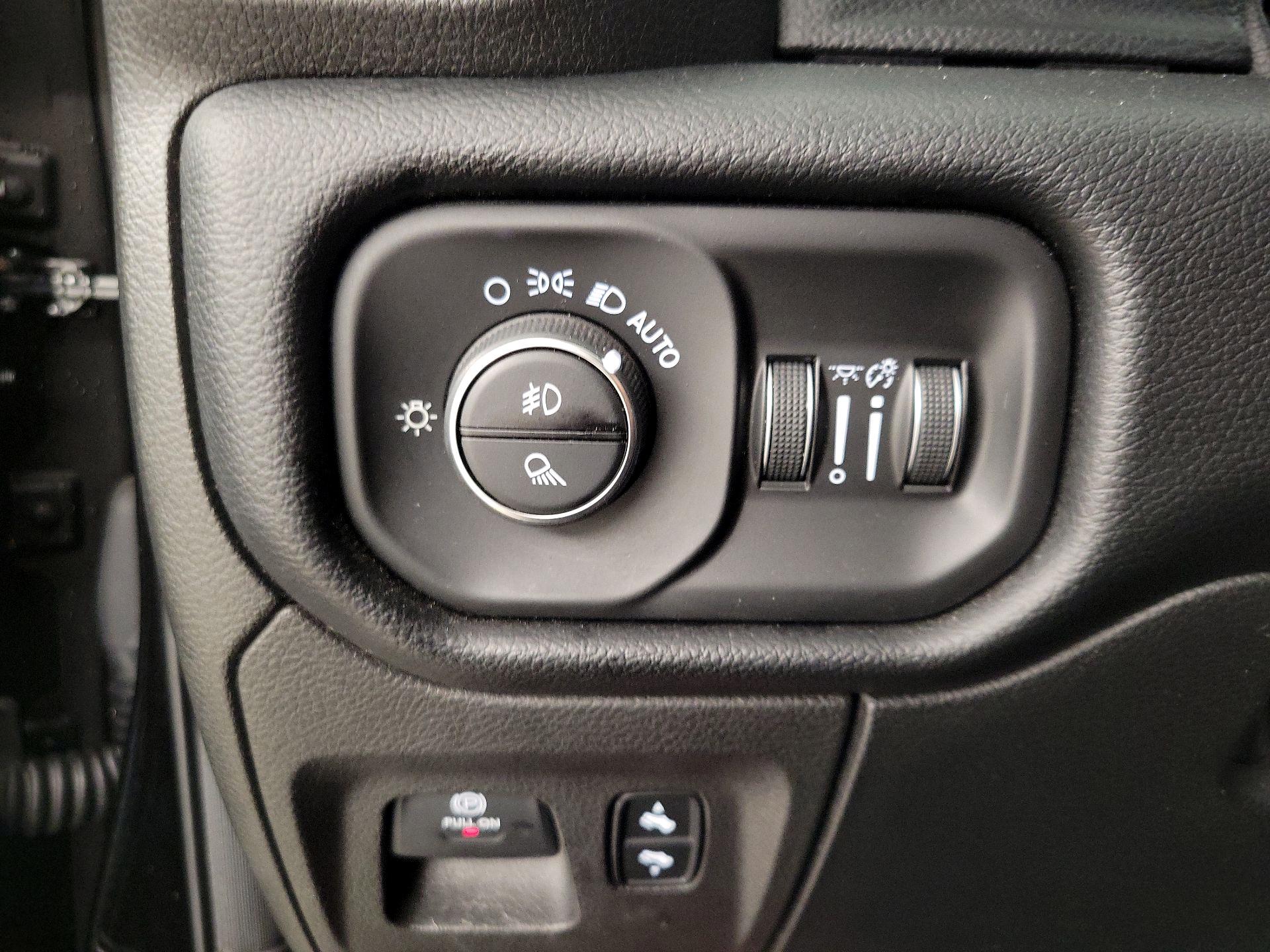 Thumbnail: 2019 RAM 1500 - 13