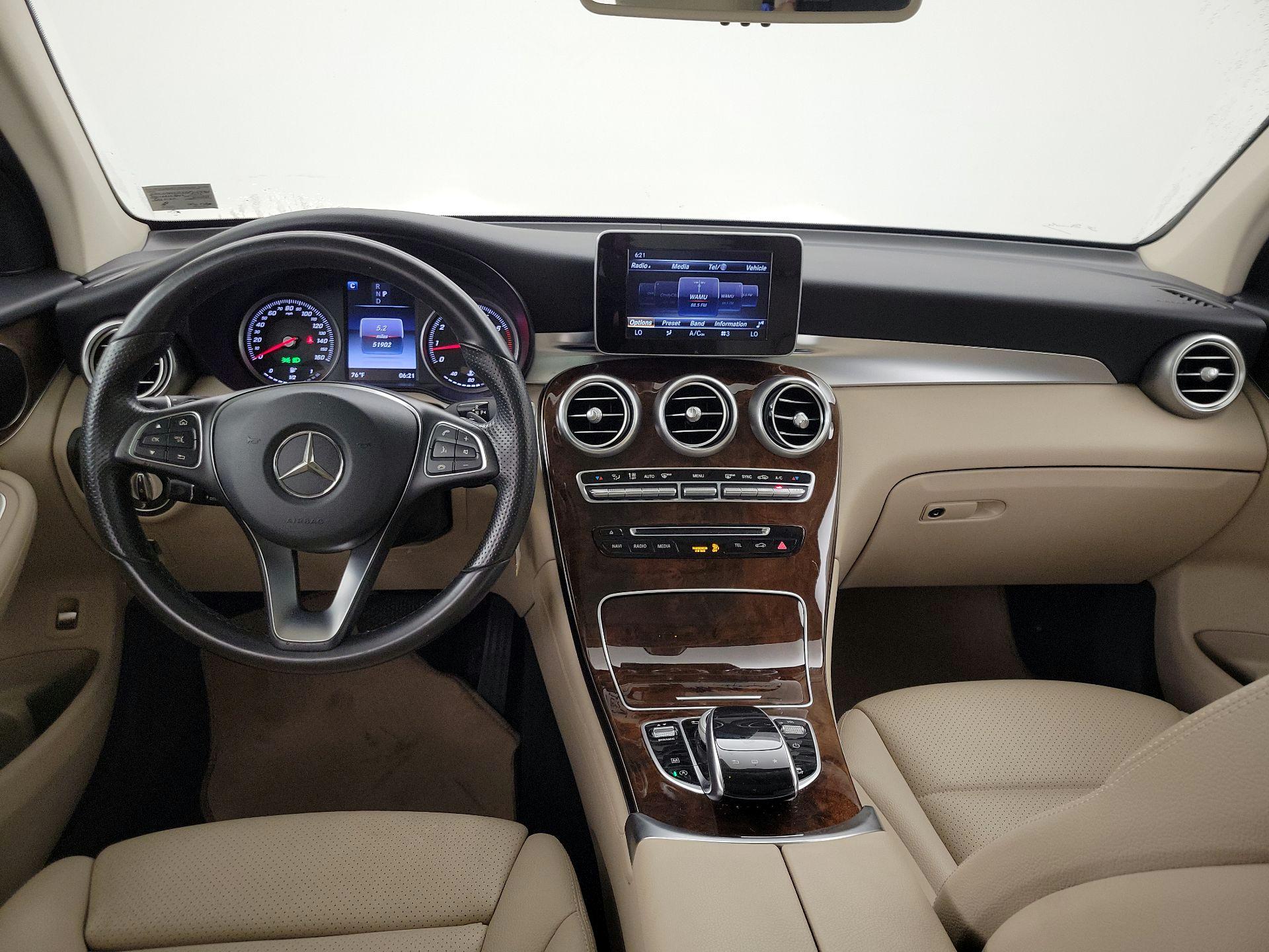 Thumbnail: 2016 Mercedes-Benz GLC - 9