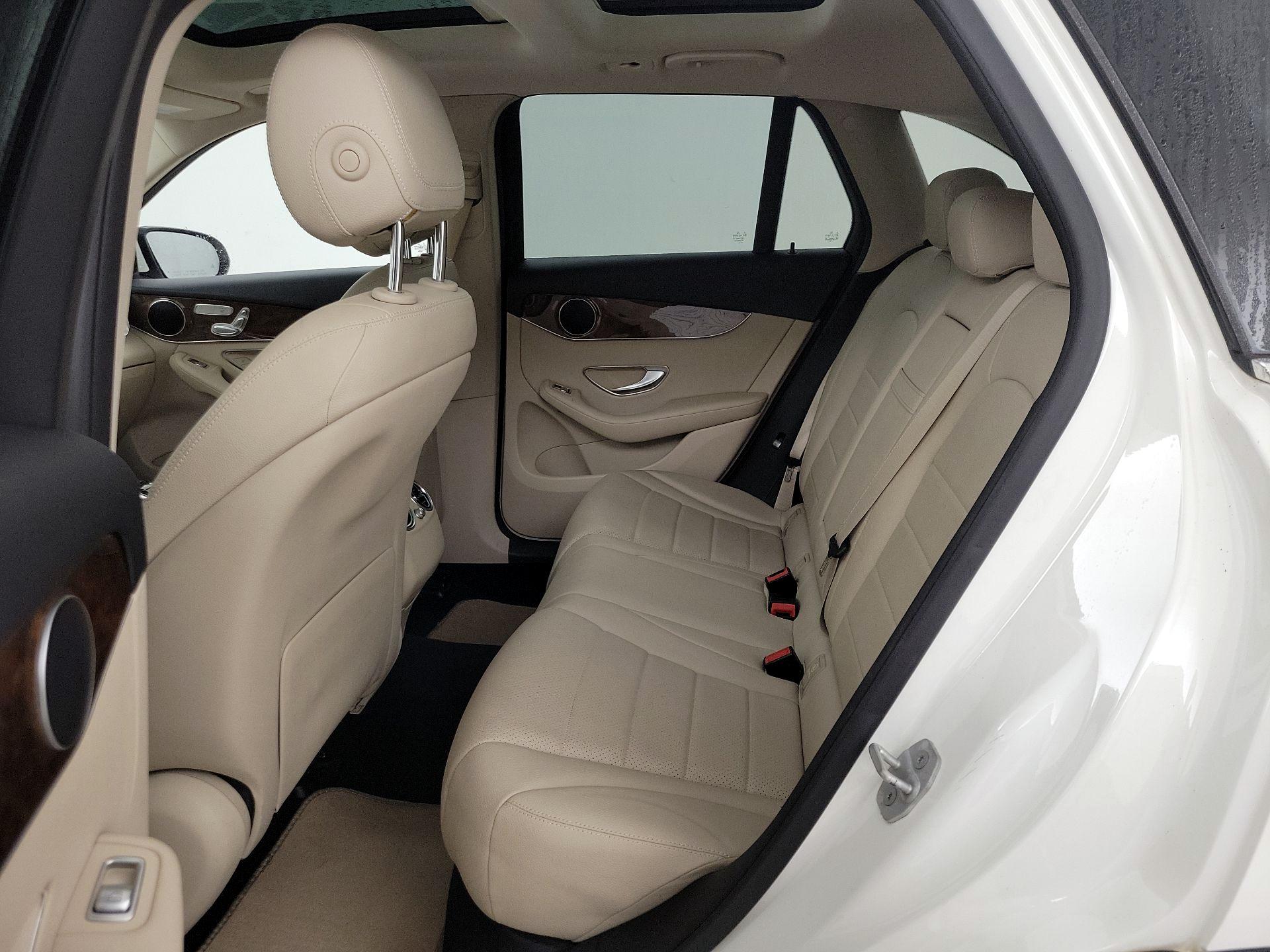 Thumbnail: 2016 Mercedes-Benz GLC - 20