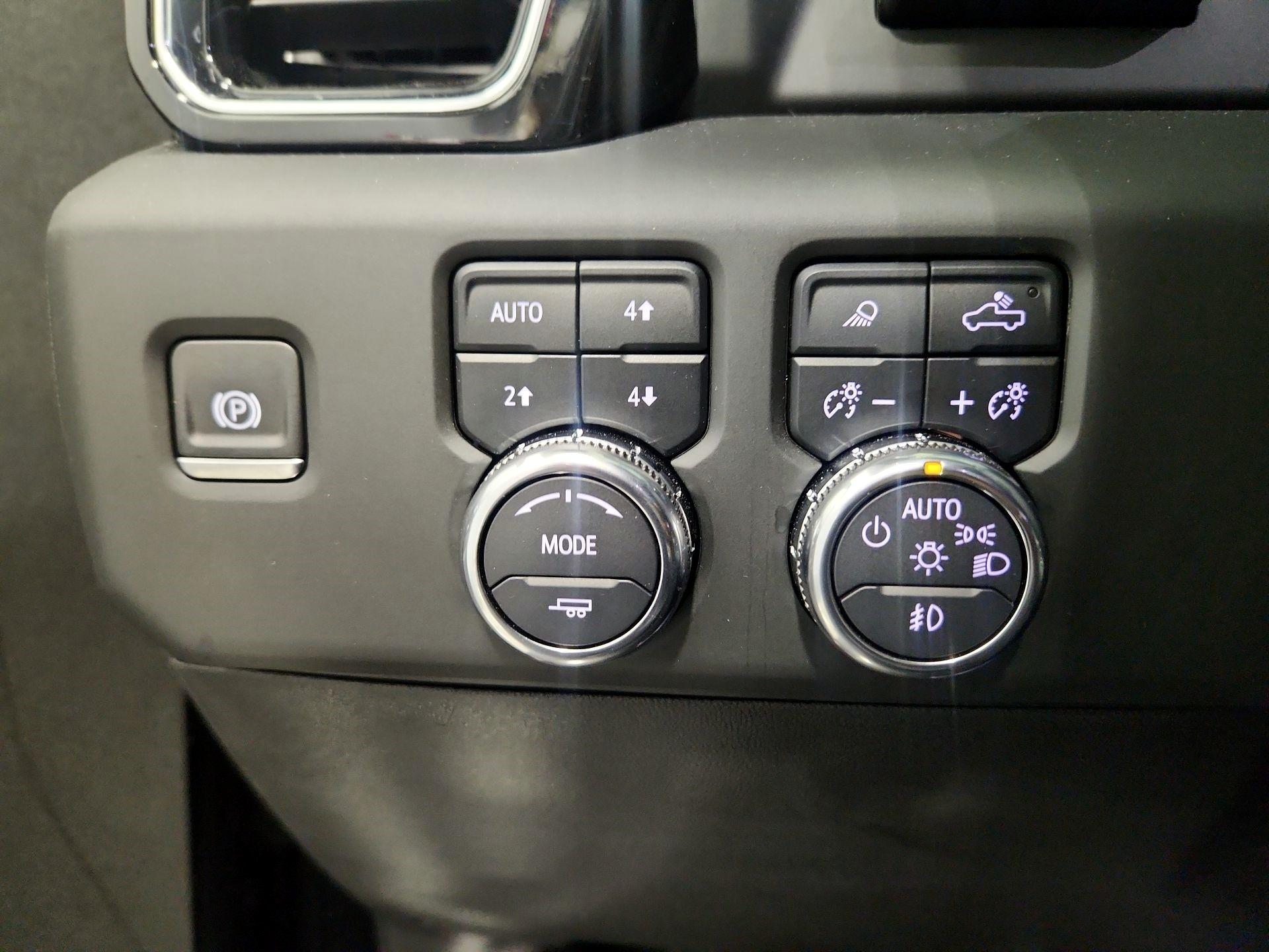 Thumbnail: 2024 GMC Sierra 1500 - 13