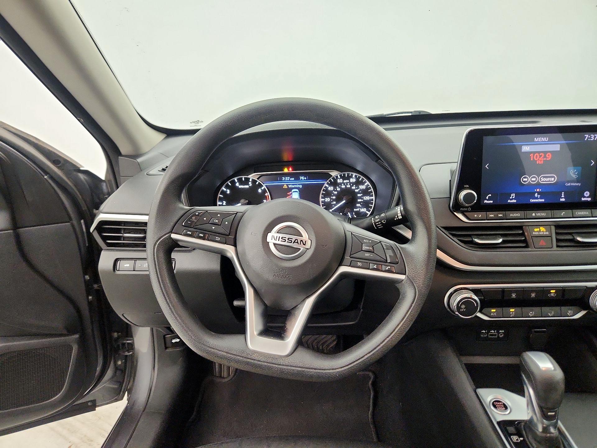 Thumbnail: 2020 Nissan Altima - 10