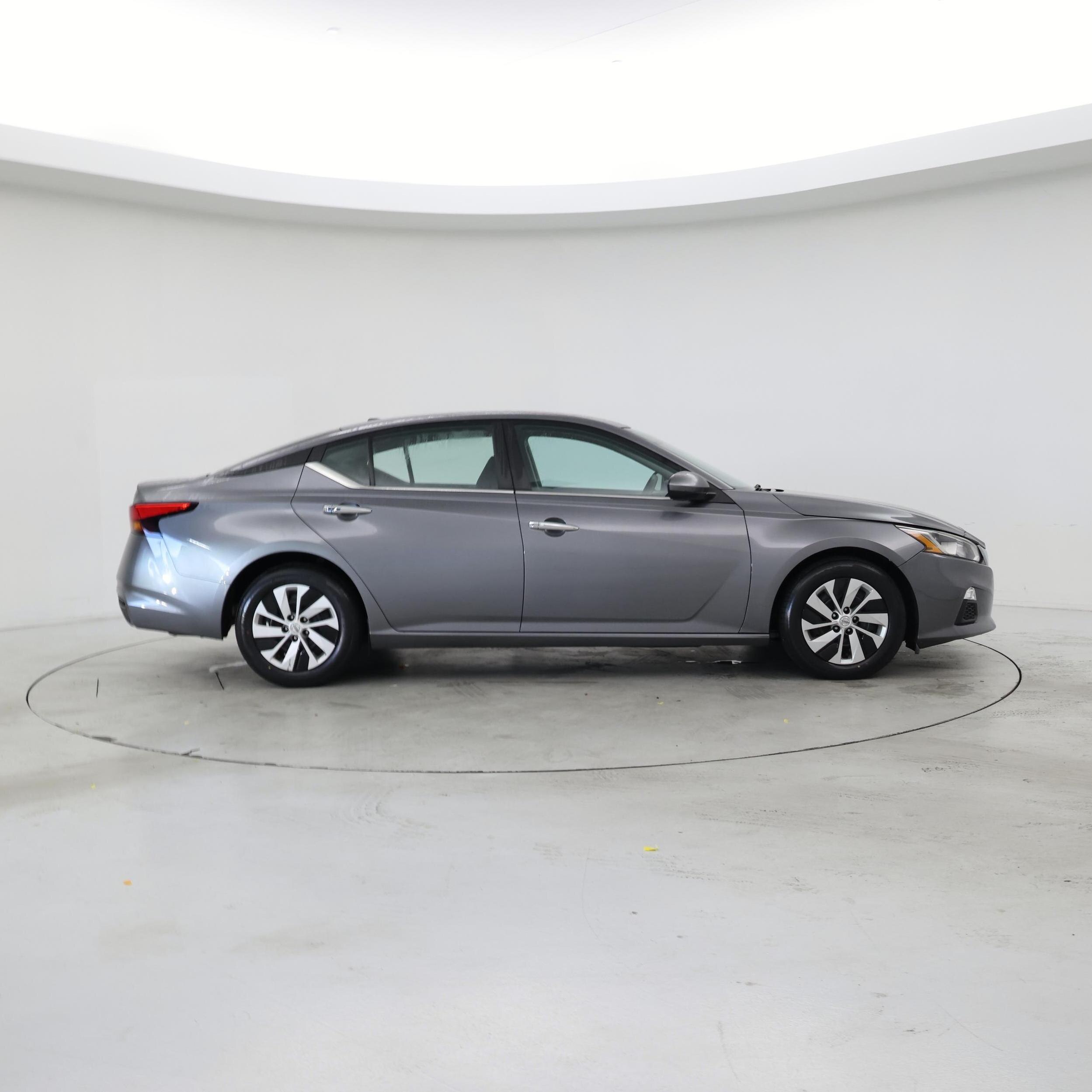Thumbnail: 2020 Nissan Altima - 7