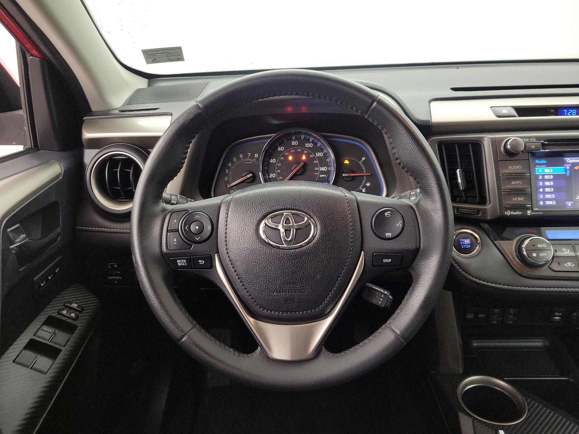 Thumbnail: 2014 Toyota RAV4 - 10