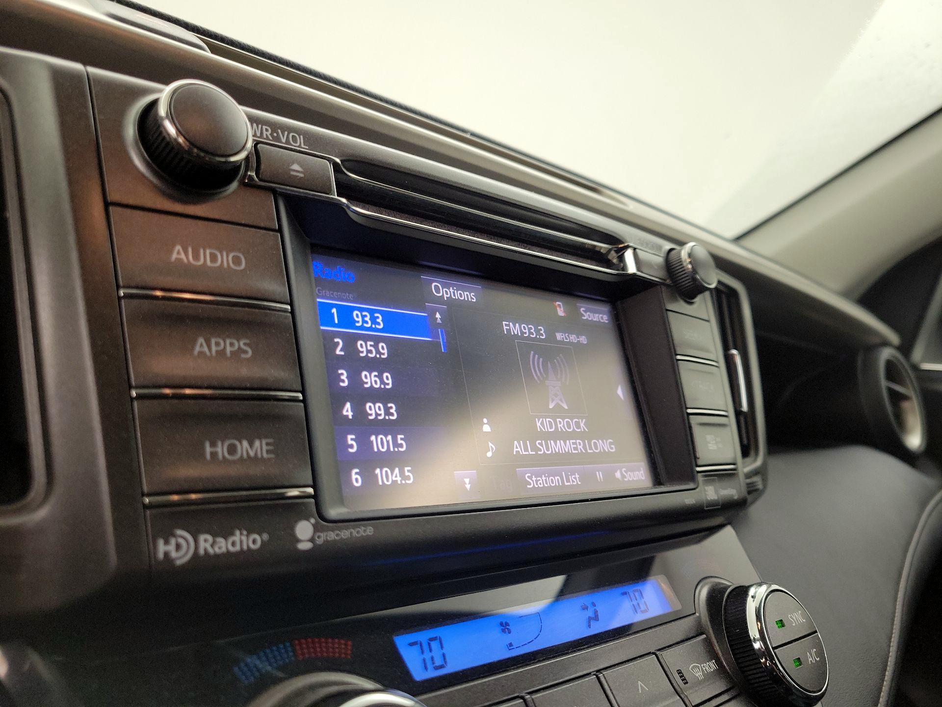 Thumbnail: 2014 Toyota RAV4 - 15