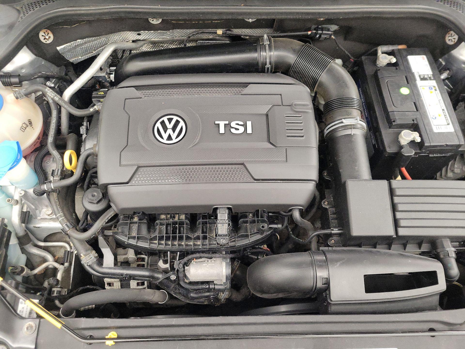 Thumbnail: 2015 Volkswagen Jetta - 19