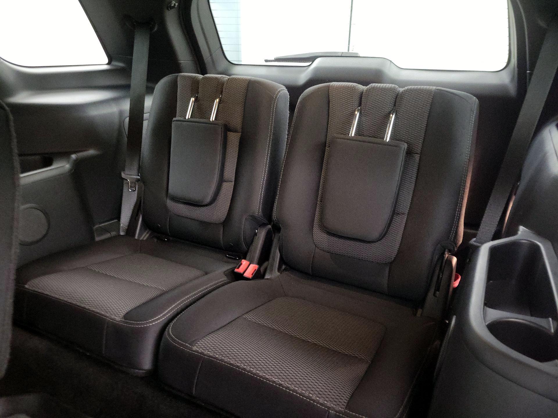 Thumbnail: 2016 Ford Explorer - 20