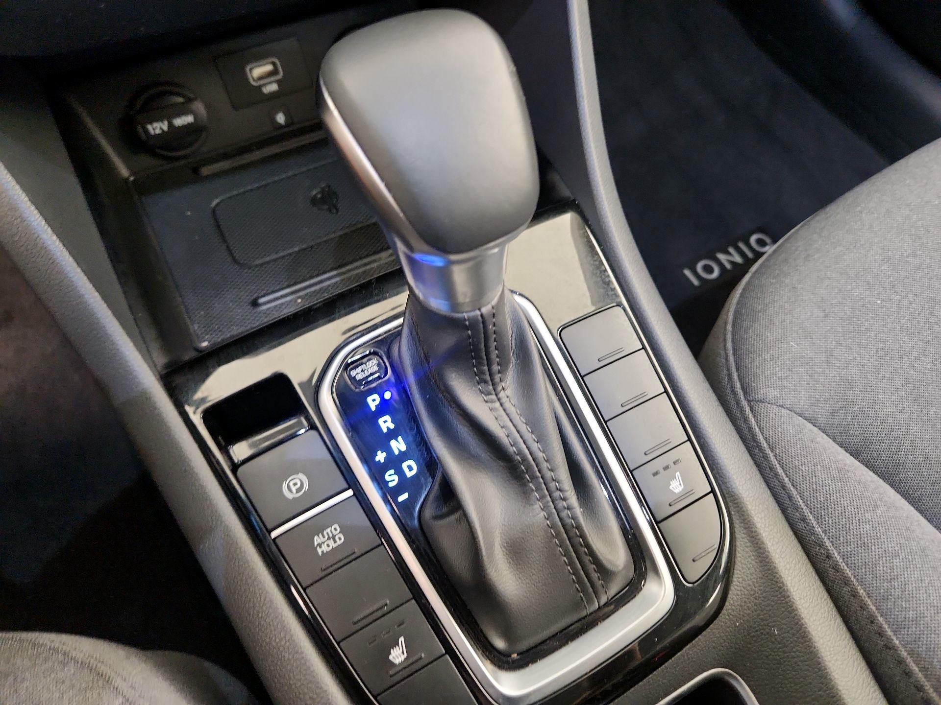 Thumbnail: 2020 Hyundai Ioniq - 15