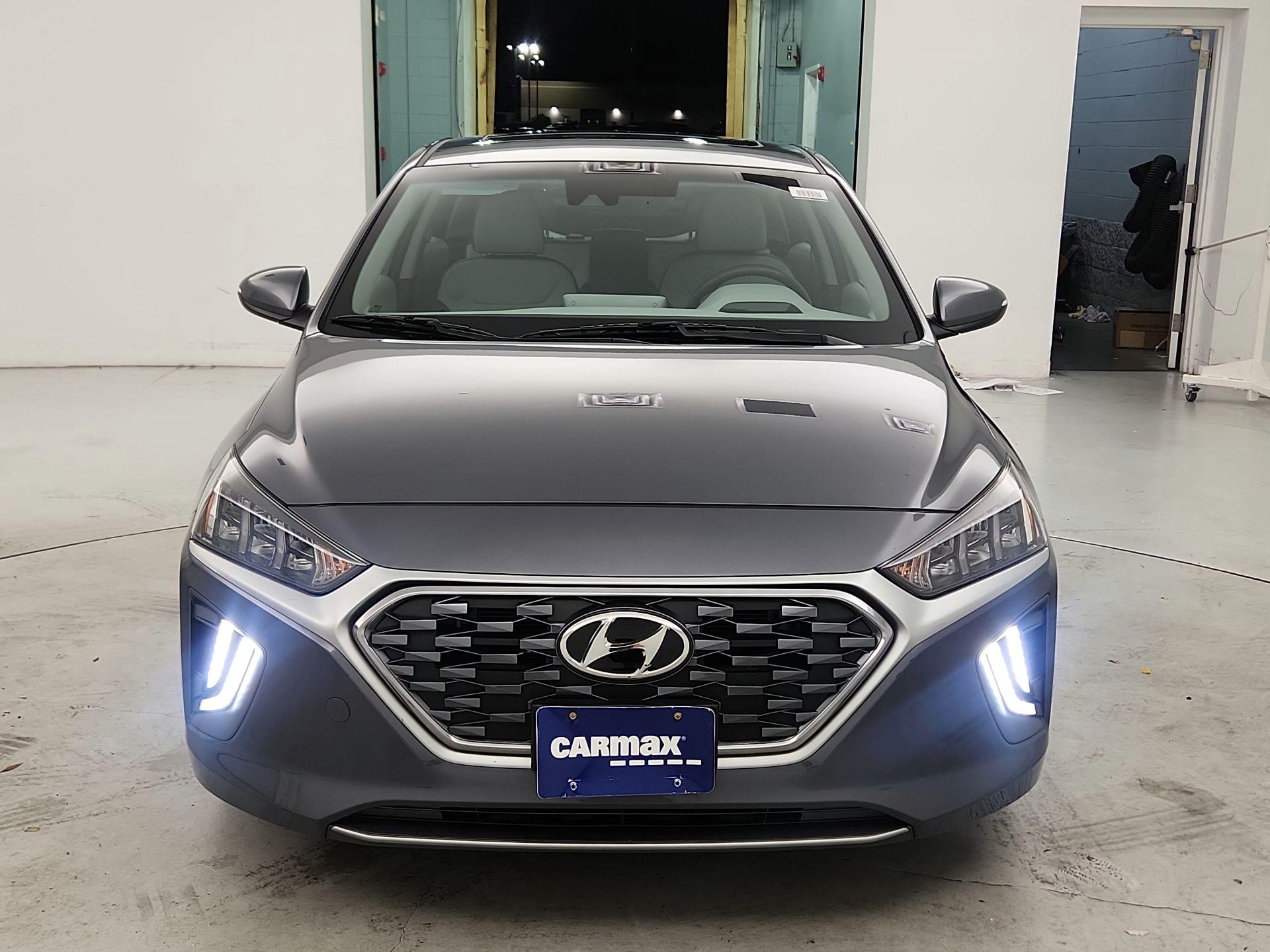 Thumbnail: 2020 Hyundai Ioniq - 2