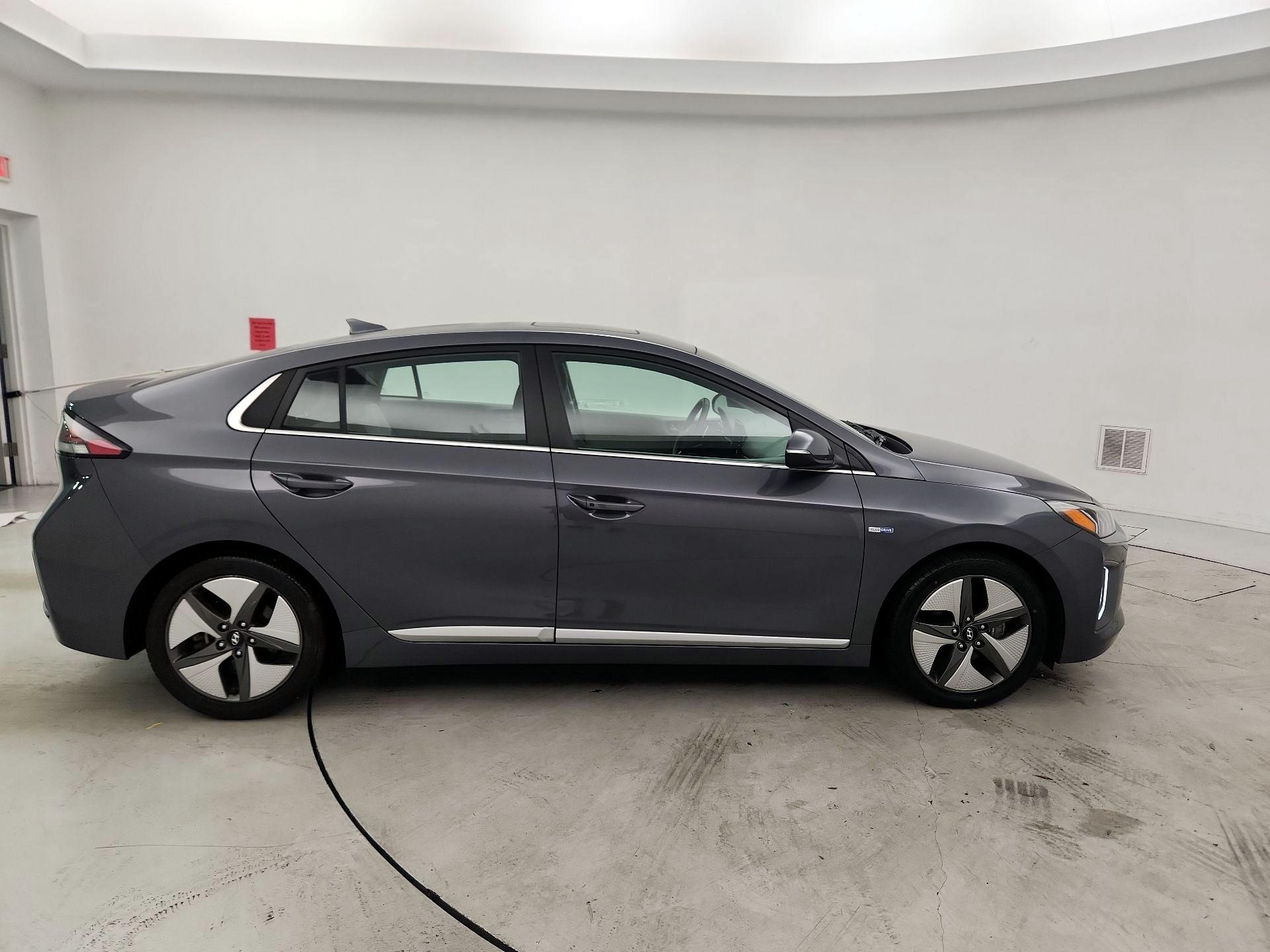 Thumbnail: 2020 Hyundai Ioniq - 4