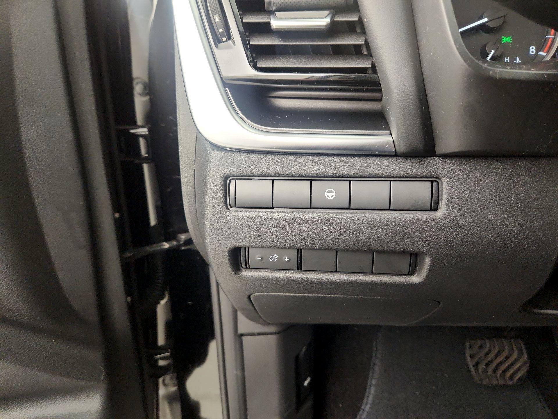 Thumbnail: 2021 Nissan Rogue - 13