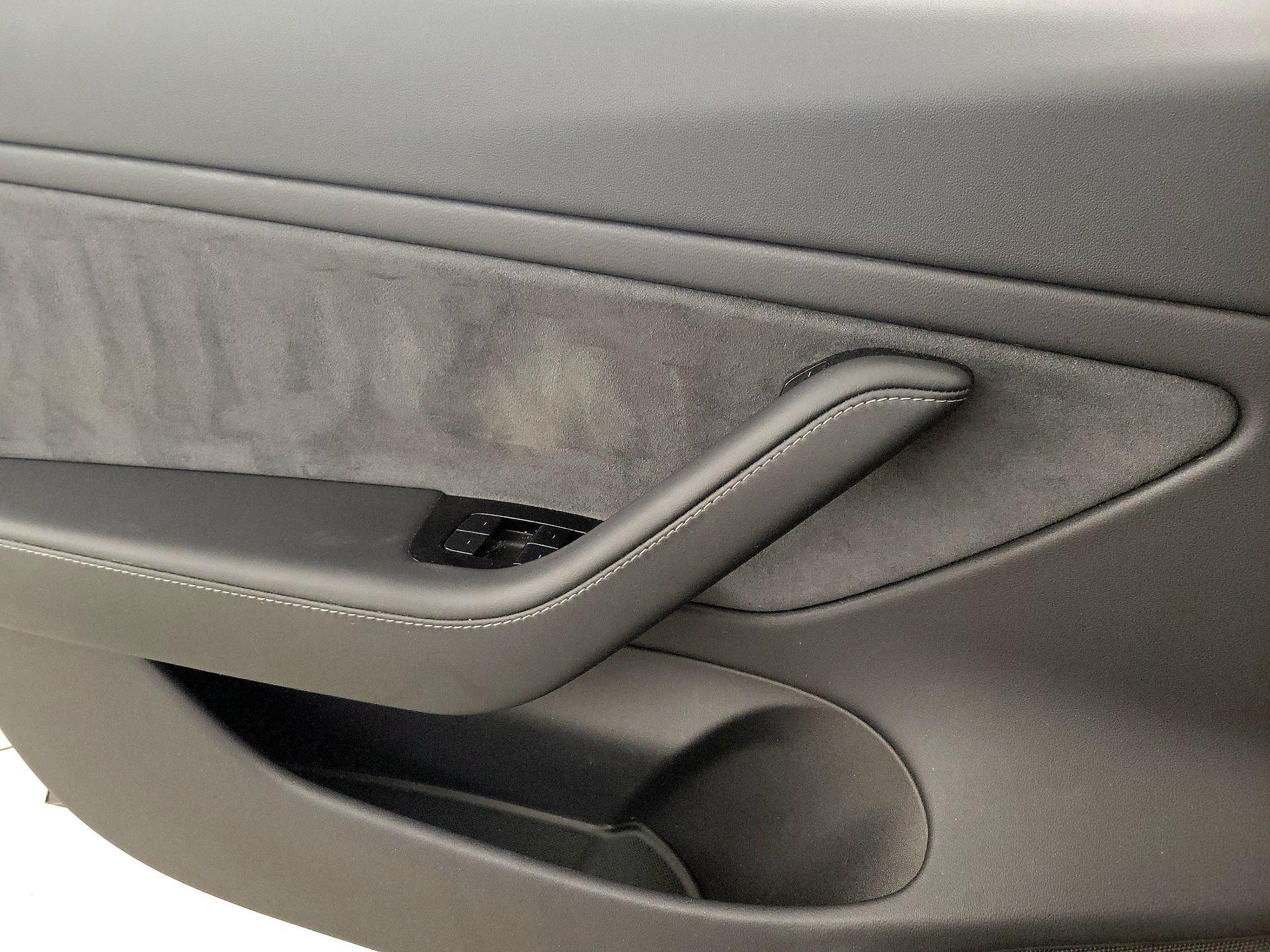 Thumbnail: 2019 Tesla Model 3 - 12